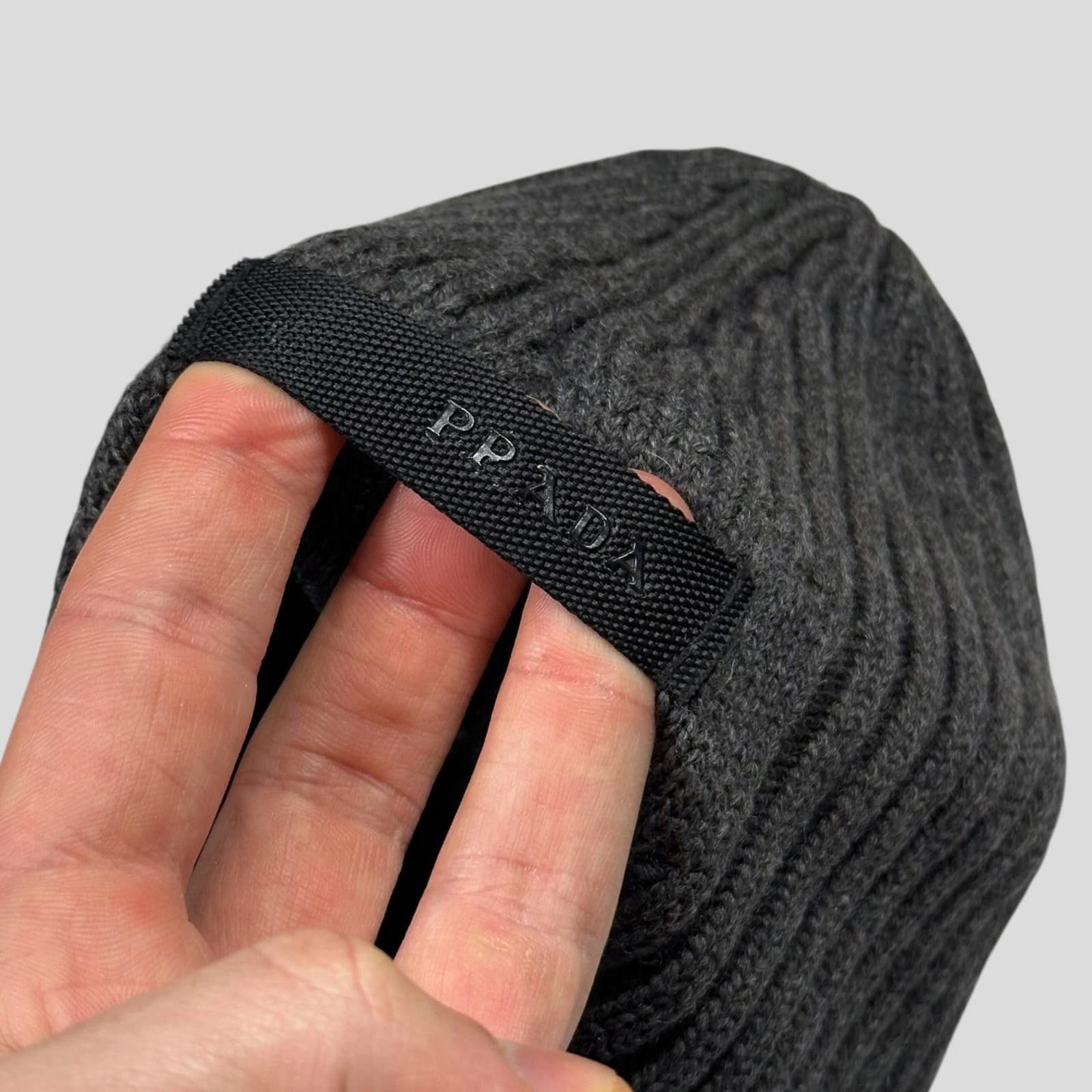 Prada Prada Sport 2007 Carbon Logo Grey Wool Beanie - OS Size ONE SIZE - 2 Thumbnail