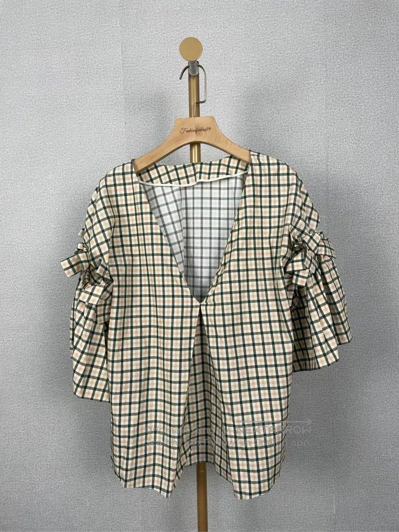 Fendi Fendi Plaid V-neck shirt Size XS / US 0-2 / IT 36-38 - 1 Thumbnail