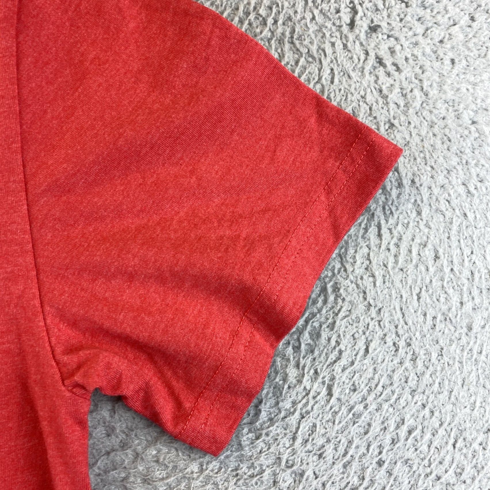 O'Neill O'Neill Shirt Mens M Red Short Sleeve Crew Neck Modern Fit Surf Surfer 75-60 T-Shirt Size US M / EU 48-50 / 2 - 3 Thumbnail