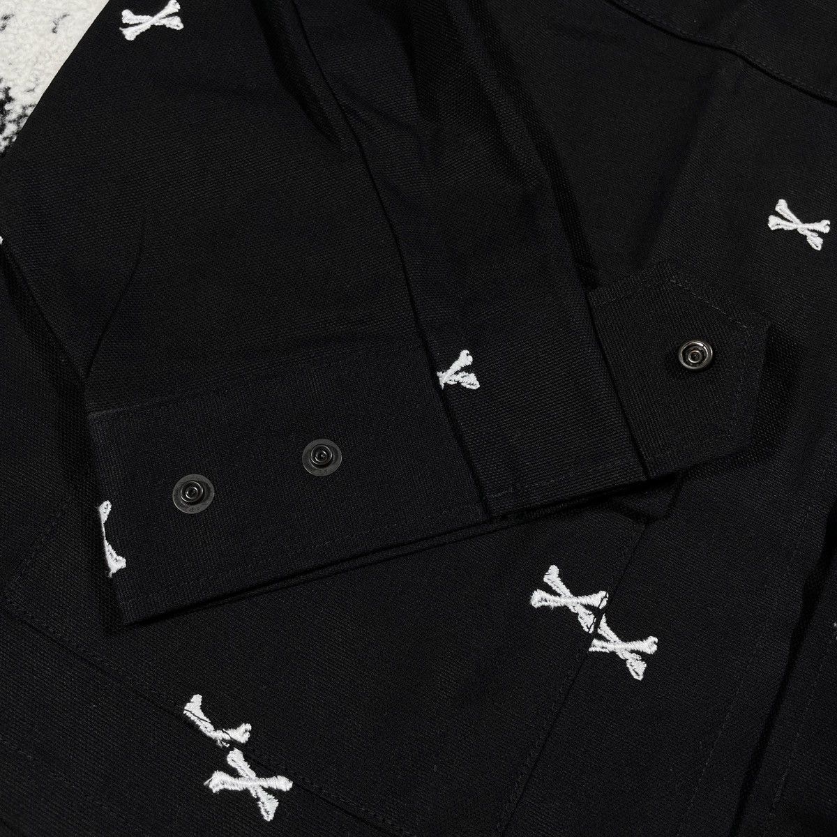 Wtaps WTAPS JUNGLE LS 01 CROSSBONE EMBROIDERY JACKET 2022 Size US M / EU 48-50 / 2 - 6 Thumbnail