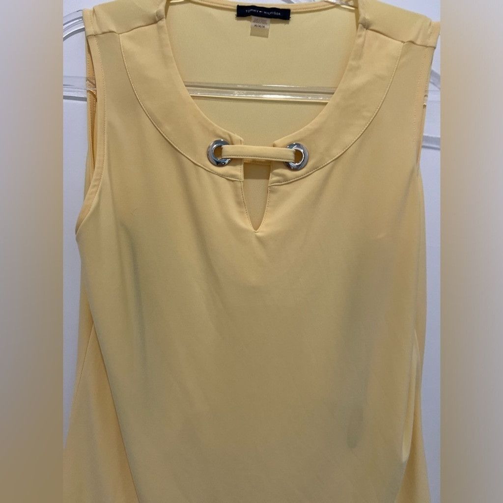 Tommy Hilfiger Gently worn Tommy Hilfiger yellow sleeveless top Size L / US 10 / IT 46 - 2 Thumbnail