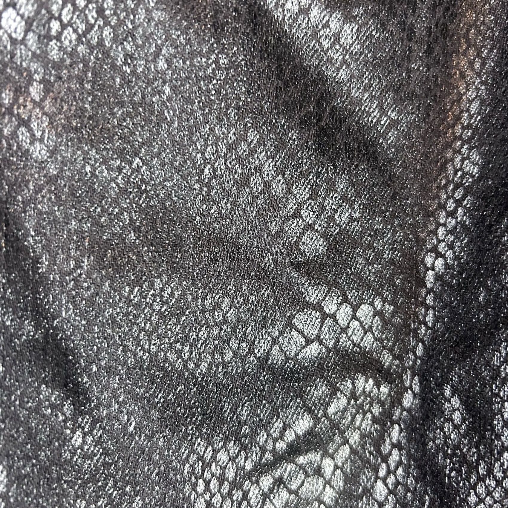 Levi's Levi’s Mile High Super Skinny Extra High Slim Snake Print Jeans Pants 26 NWT Womens Jeans Snake Print Slimming 5-Pocket Design Zipper Button Black NWT Size 26" / US 2 / IT 38 - 4 Thumbnail