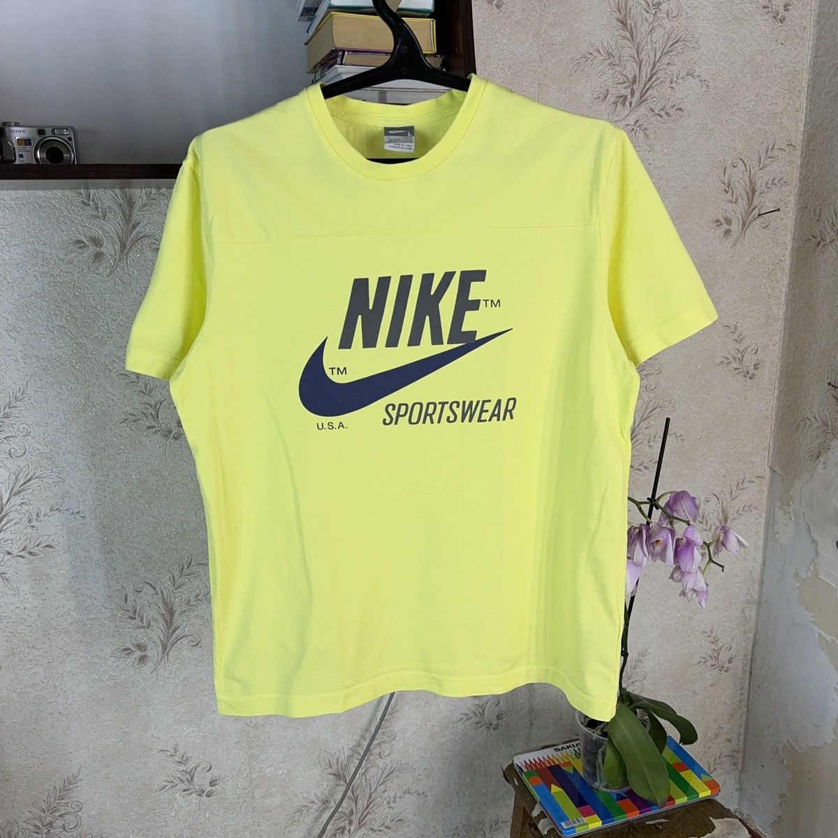 Nike × Vintage Vintage Nike T shirt Sportswear Acid Yellow Streetwear Sz L Size US L / EU 52-54 / 3 - 1 Thumbnail