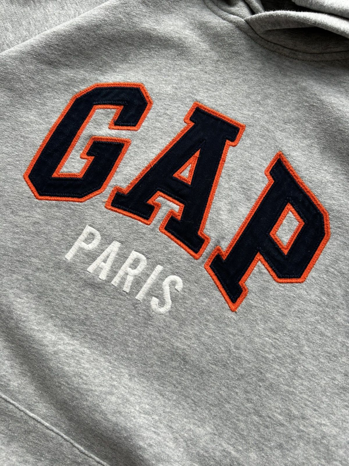Gap Vintage hoodie gap paris big logo y2k boxy fit mans Size US L / EU 52-54 / 3 - 10 Thumbnail