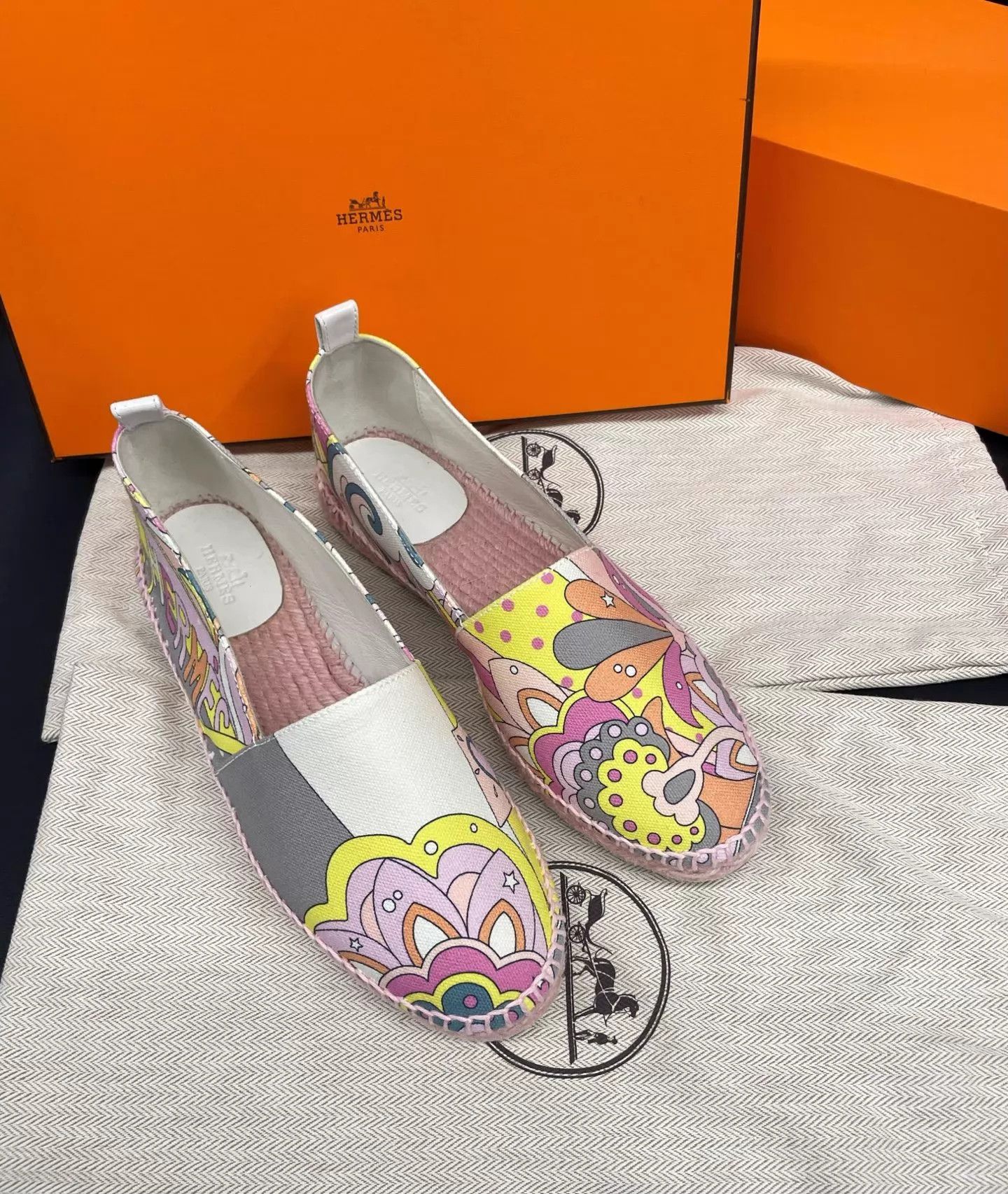 Hermes Hermes Canvas Fisherman Shoes Colorful Pastel Pink 36 Size US 5.5 / IT 35.5 - 4 Thumbnail