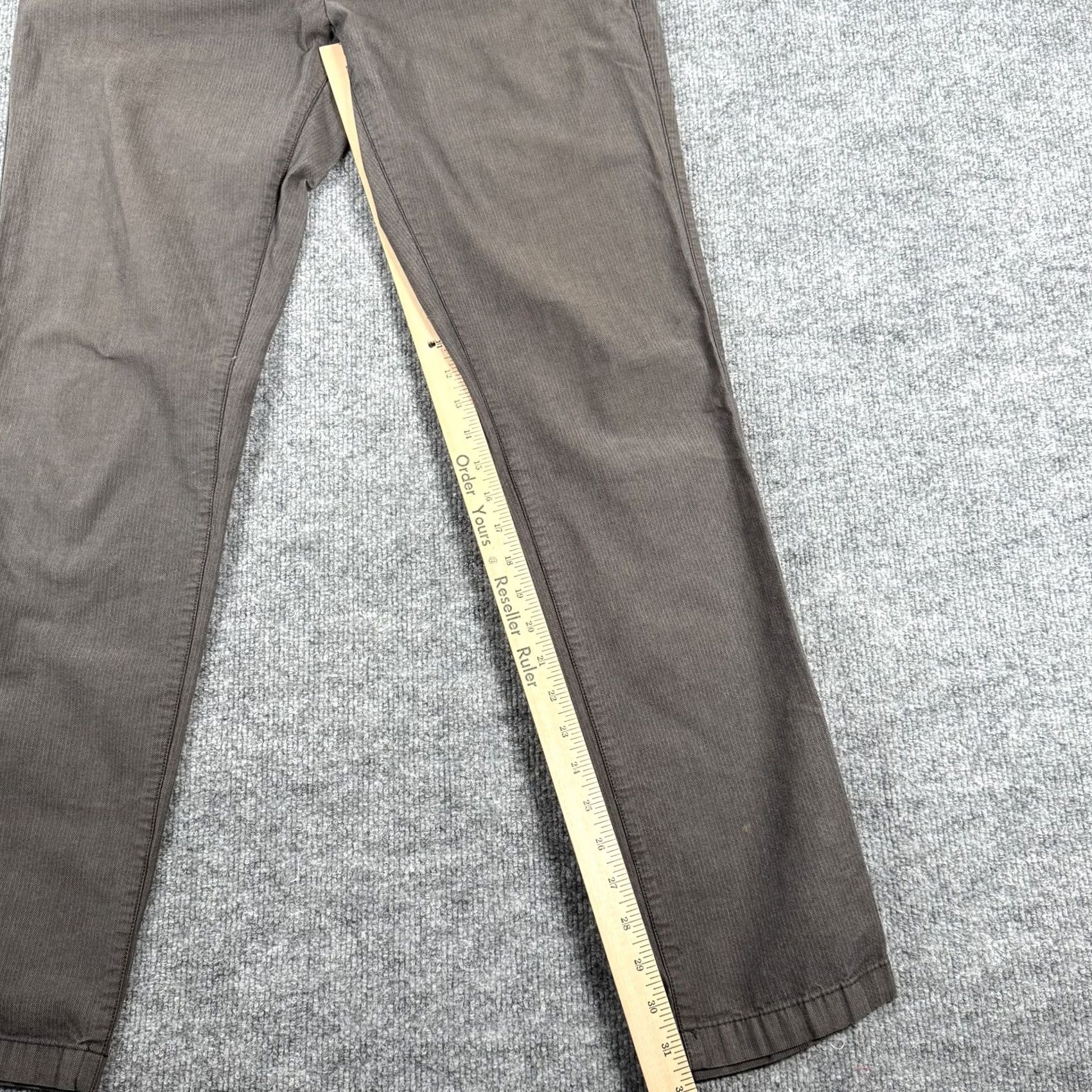 Banana Republic VINTAGE Banana Republic Pants Mens 32x34 Gray Aiden Fit Corded Cotton Casual Chino Size US 32 / EU 48 - 4 Thumbnail
