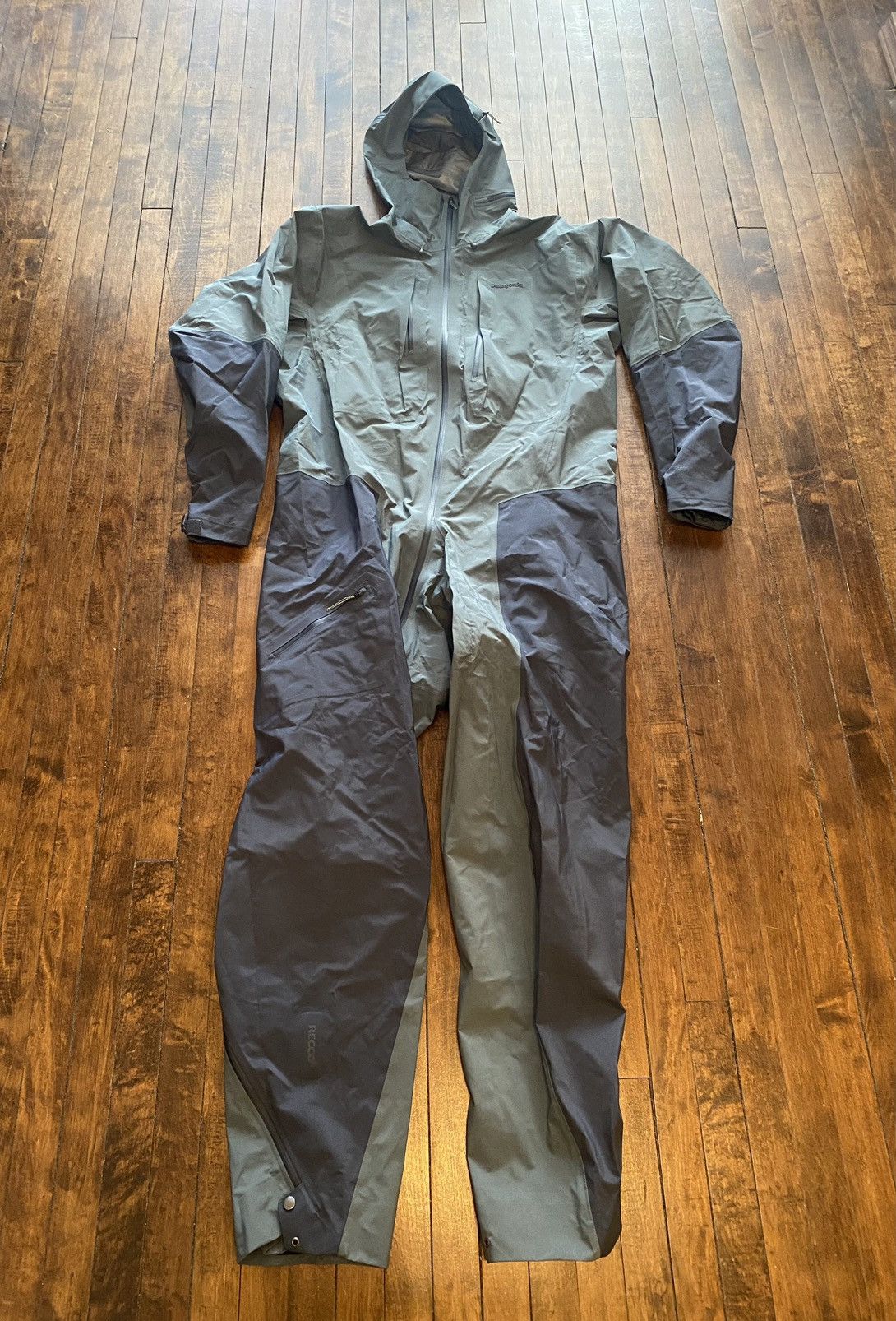 image of Patagonia Alpine Suit Goretex Size Xxl in Green, Men's