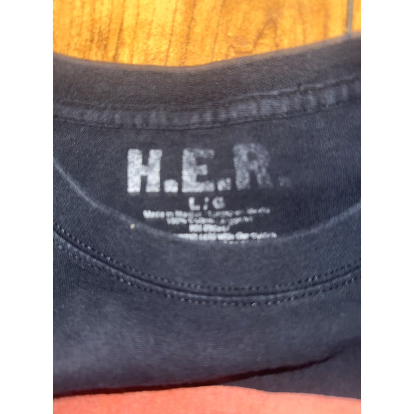 Vintage H.E.R. Photograph T-Shirt Black Large Mens 20x25.5 Regular Size L Shirt Size US L / EU 52-54 / 3 - 3 Thumbnail