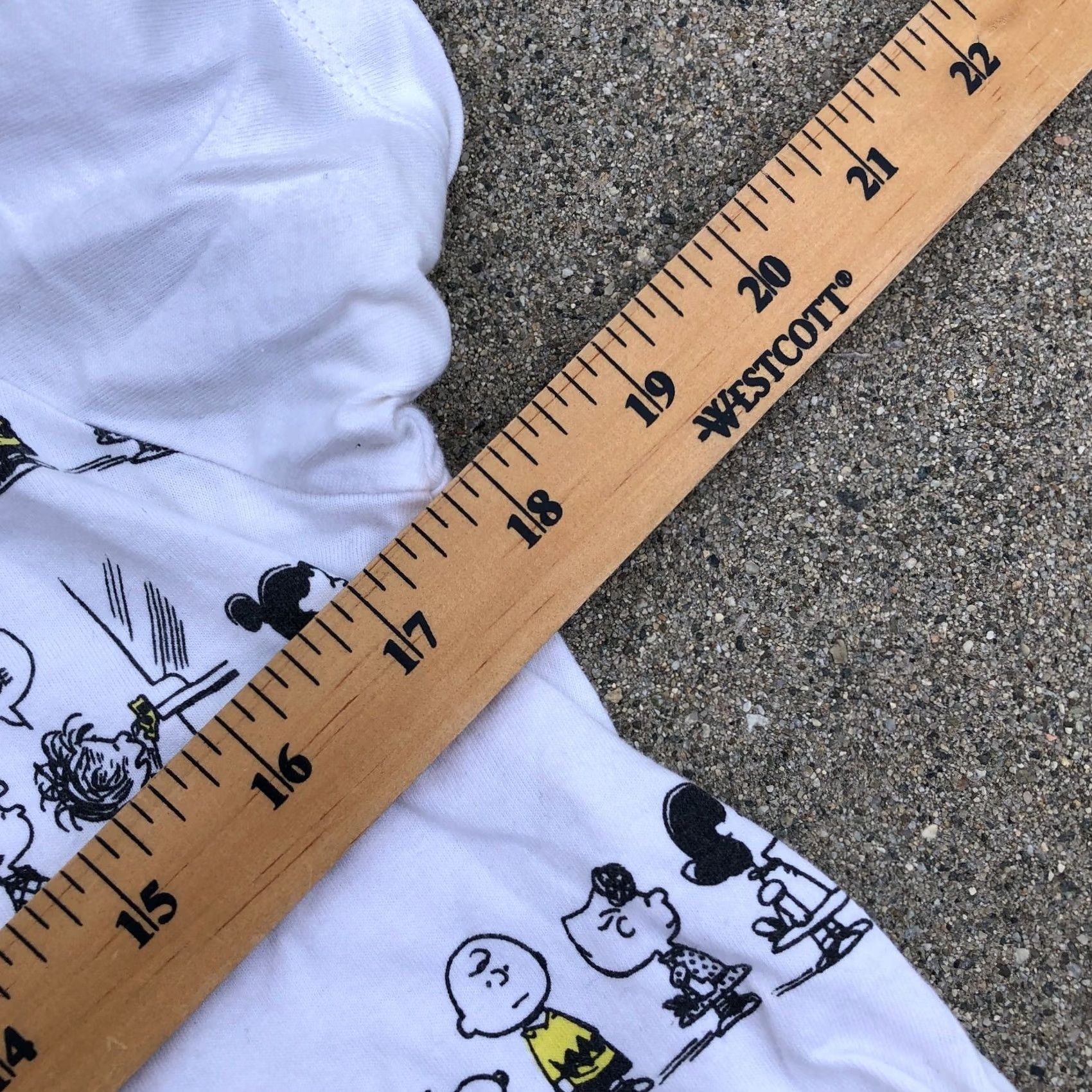 Uniqlo UNIQLO x PEANUTS T Shirt Women's LARGE White Top Shirt Womens Large White Peanut UNIQLO x PEANUTS T Shirt Size L / US 10 / IT 46 - 6 Thumbnail