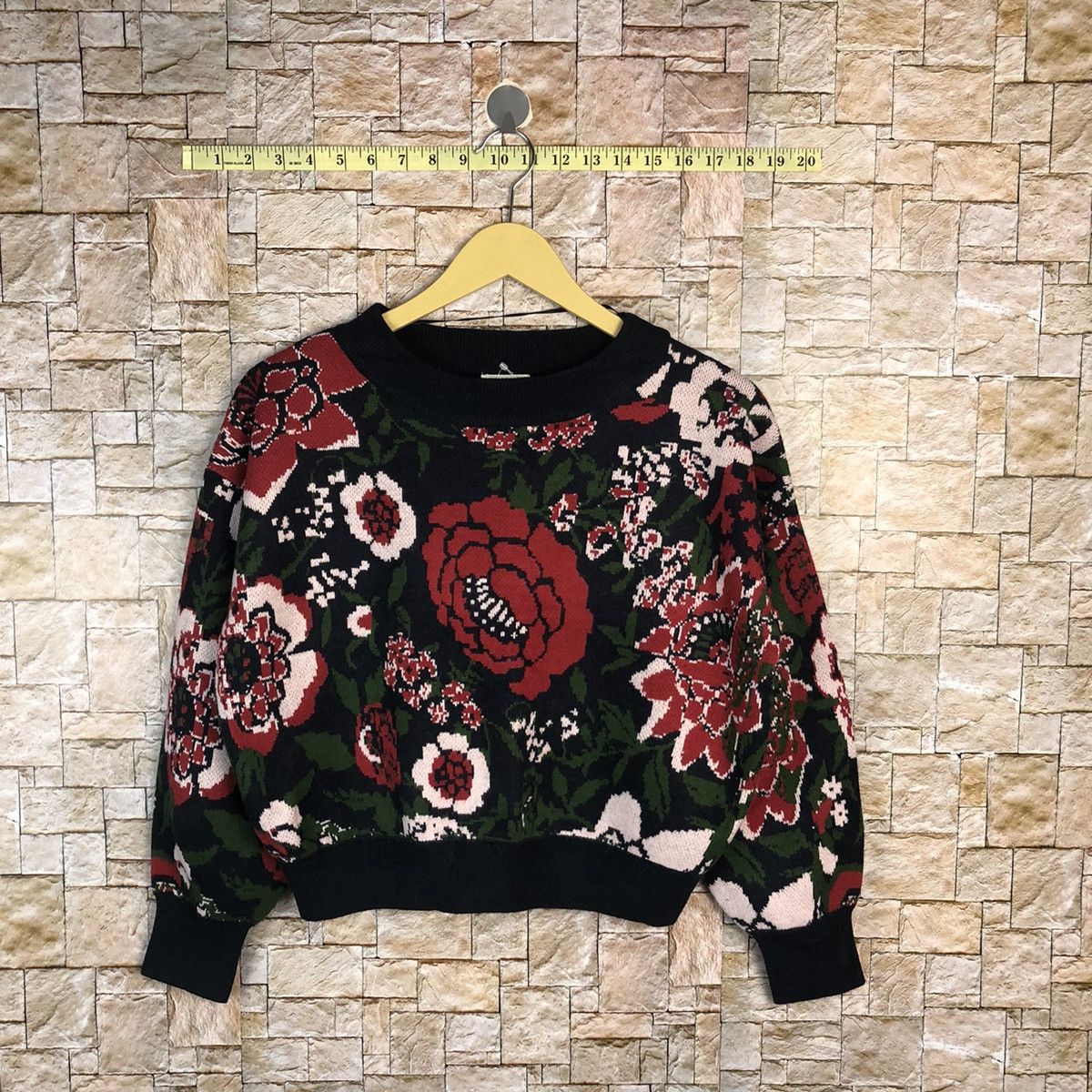 GU GU Red Flower art full sweatshirt Knitwear #A464 Size S / US 4 / IT 40 - 1 Thumbnail