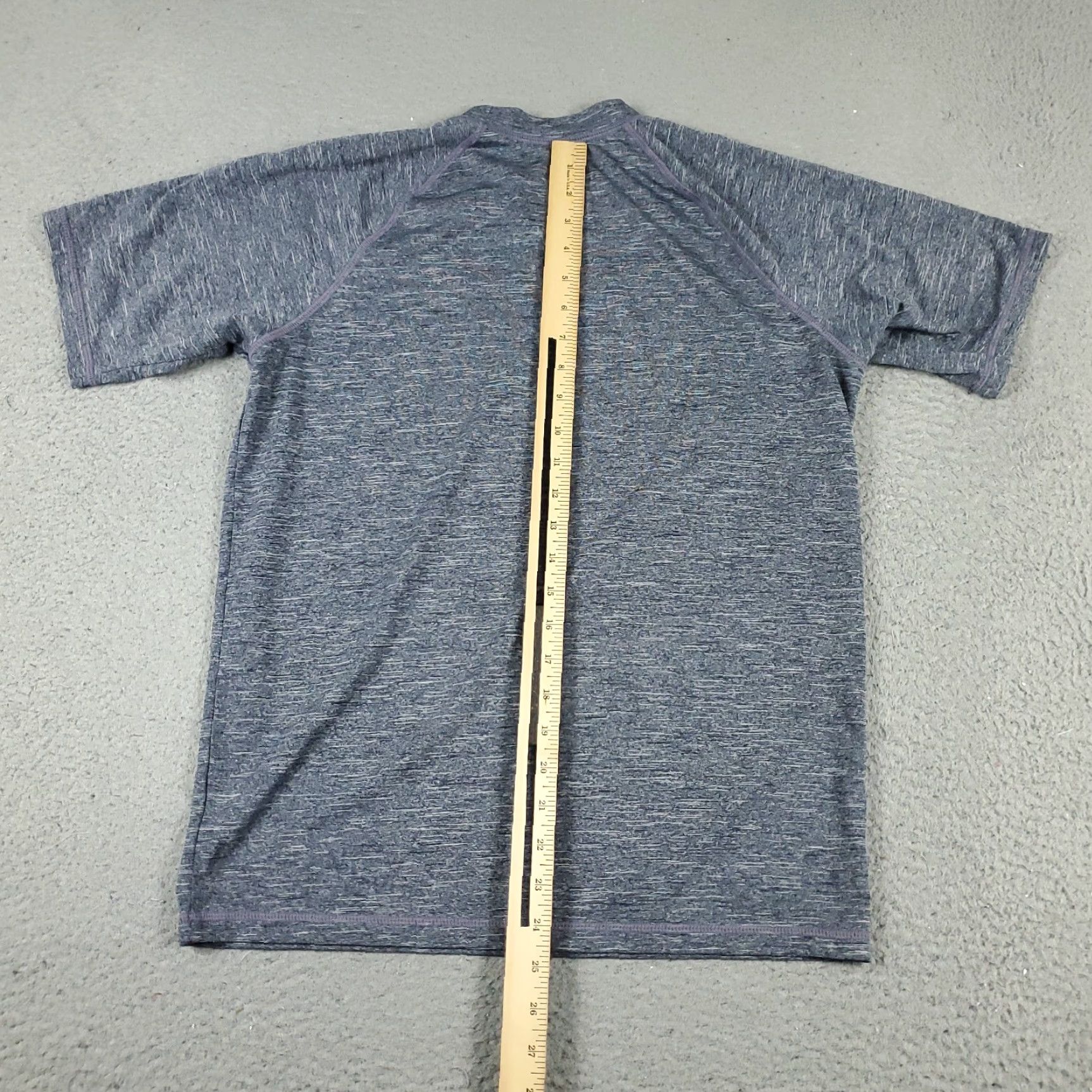 Nike Nike T Shirt Mens Size Small Gray Swoosh Training Active Short Sleeve Size US S / EU 44-46 / 1 - 4 Thumbnail
