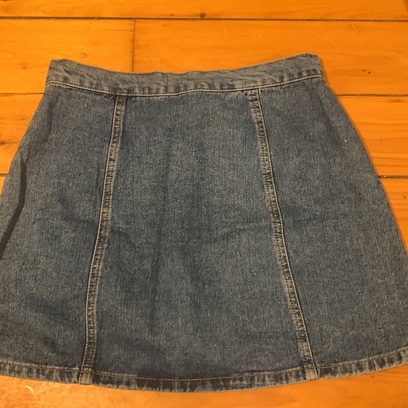 Bdg 70’s style BDG denim mini skirt snap front hippie boho Size 28" / US 6 / IT 42 - 7 Thumbnail