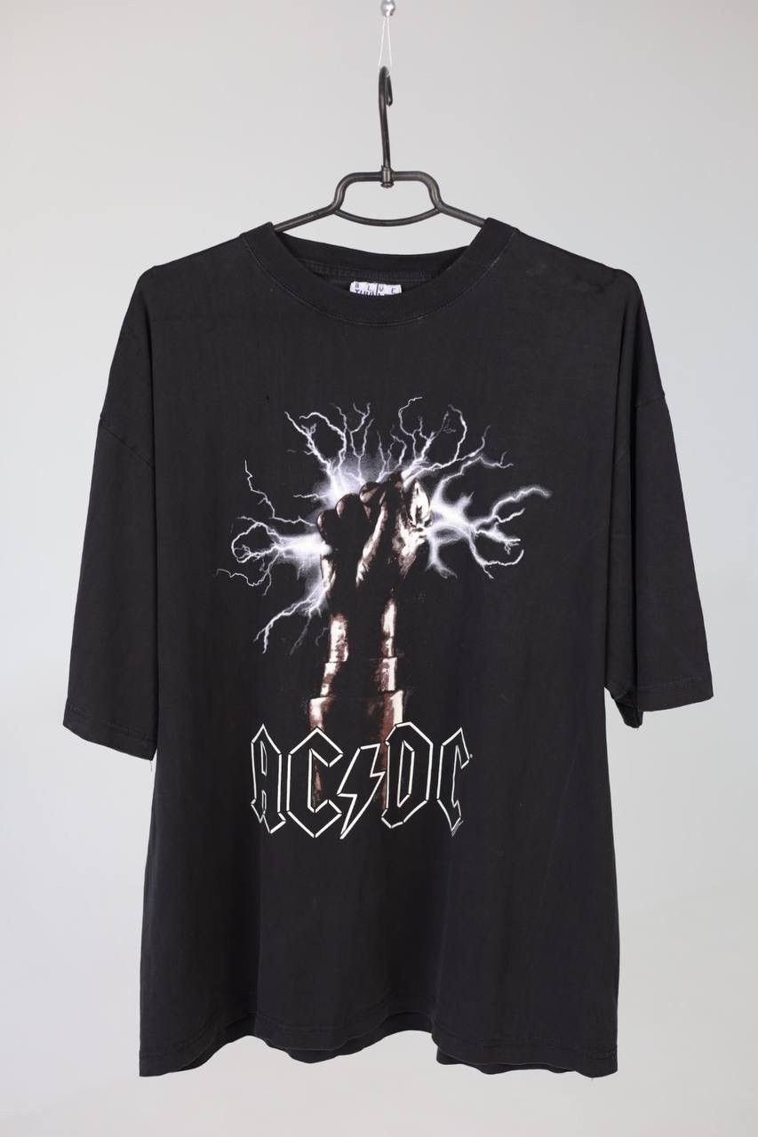 Vintage Vintage ACDC AC/DC Stiff Upper Lip 2000 Band T-Shirt Size US XL / EU 56 / 4 - 2 Thumbnail