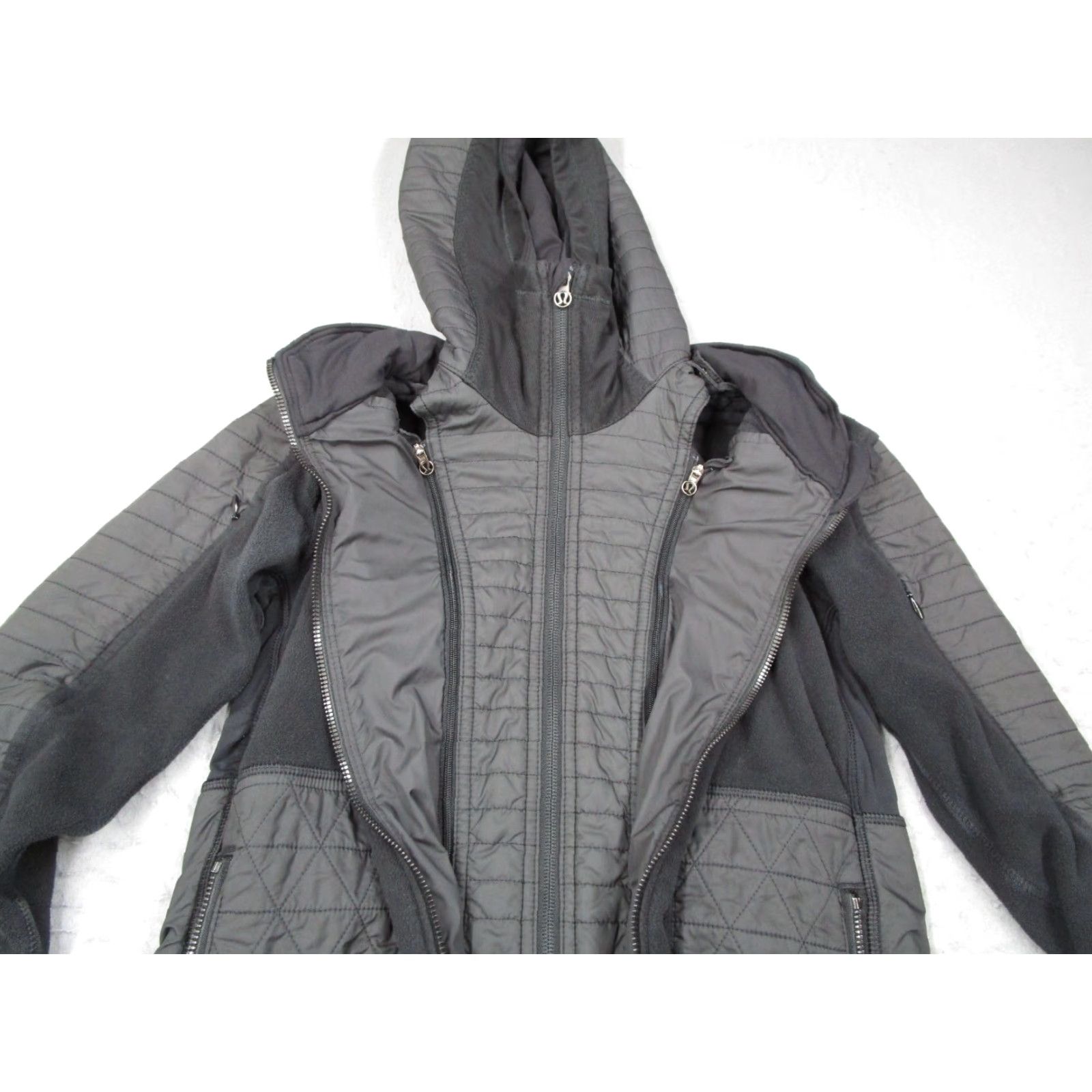 Lululemon Lululemon Jacket Women 4 Black Full Zip Hooded Thumbholes Fleecy Keen Zipped Pockets Size S / US 4 / IT 40 - 2 Thumbnail