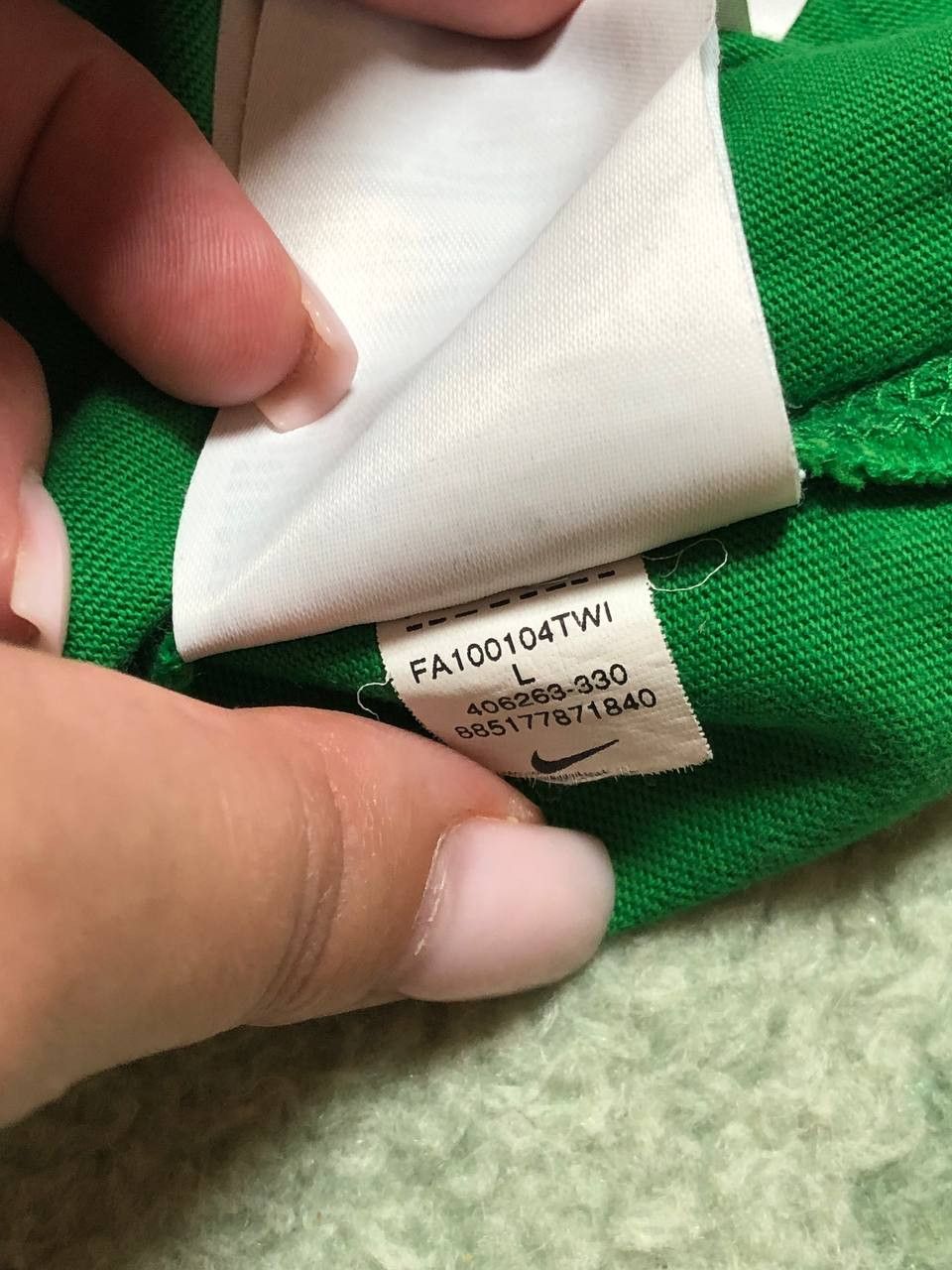 Nike Vintage Nike Y2K Logo Green Short Sleeve T-Shirt Size L Size US L / EU 52-54 / 3 - 4 Thumbnail