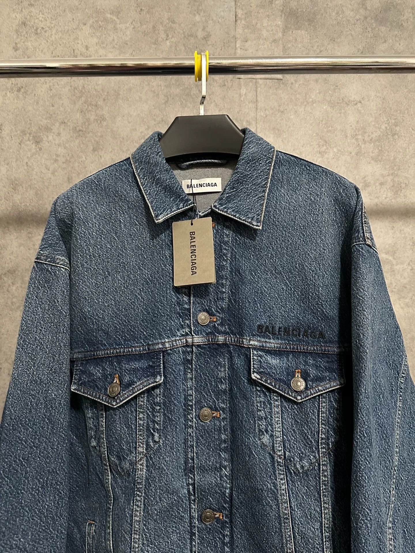 Balenciaga Balenciaga Embroidered Logo Denim Jacket Size US M / EU 48-50 / 2 - 2 Thumbnail