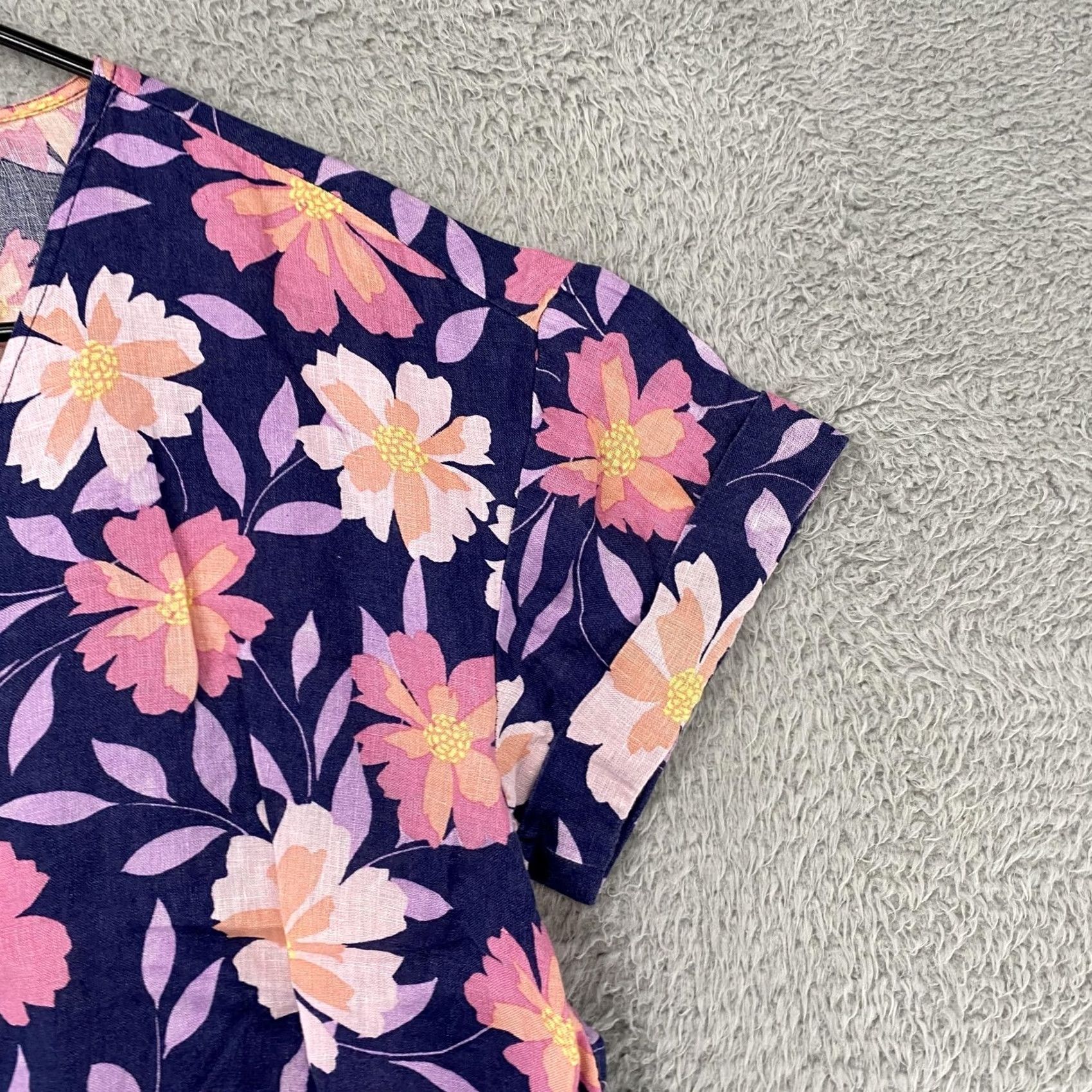 Charter Club Charter Club Linen Floral Top Womens M Navy Tie Front Summer Flower Blouse Short Sleeve V-Neck Floral Relaxed Size M / US 6-8 / IT 42-44 - 4 Thumbnail