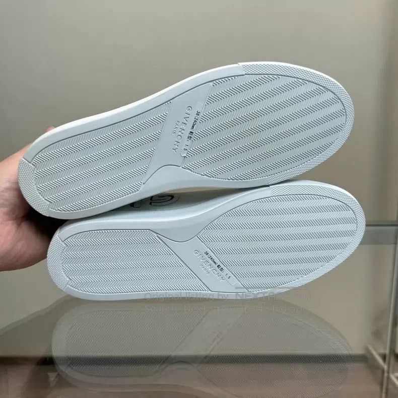 Givenchy Givenchy Logo Blue-Tailed White Sneakers Size US 5.5 / EU 38 - 8 Thumbnail