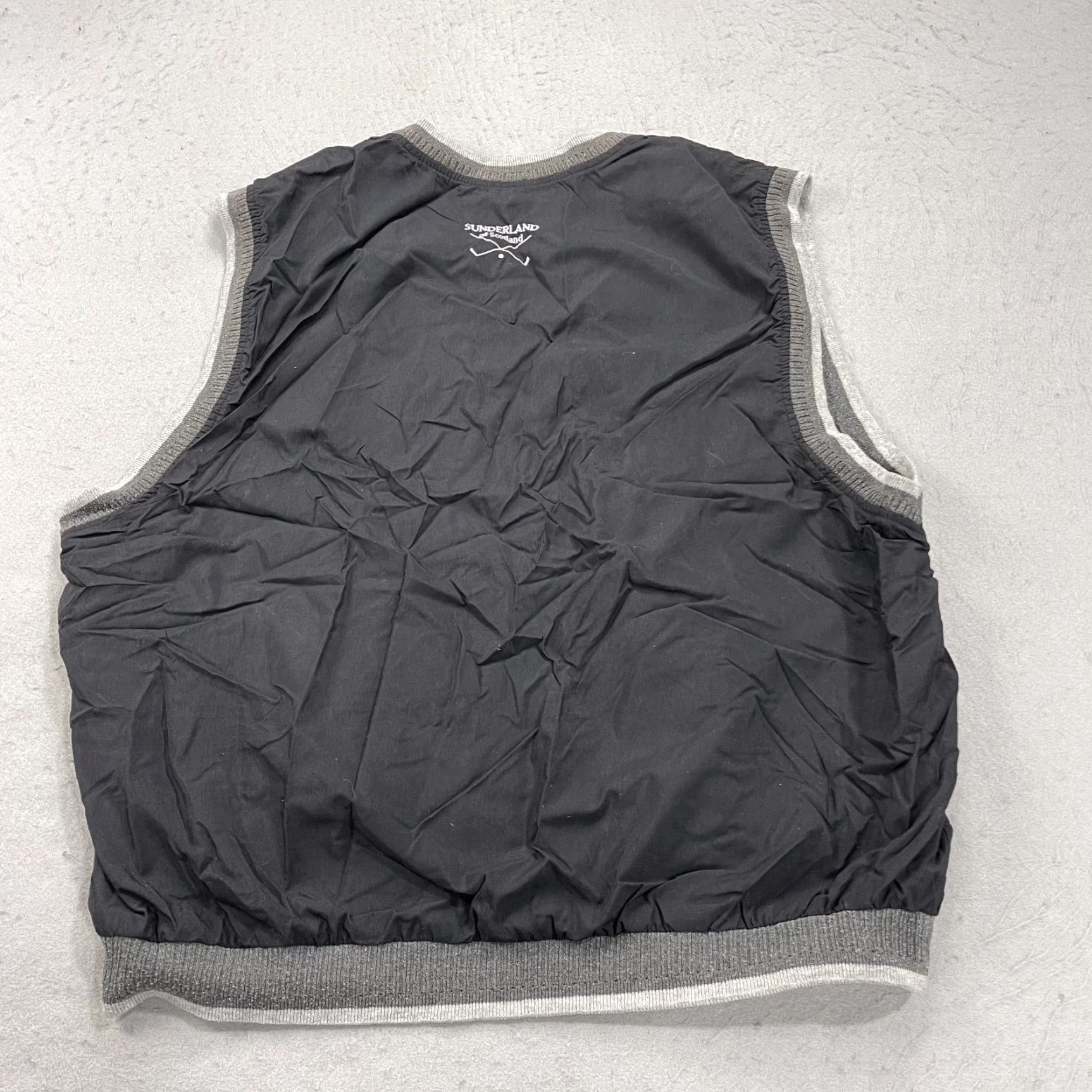 Vintage VINTAGE Sunderland of Scotland Medinah Country Club Golf Vest Mens XL Black Windbreaker Size US XL / EU 56 / 4 - 6 Thumbnail