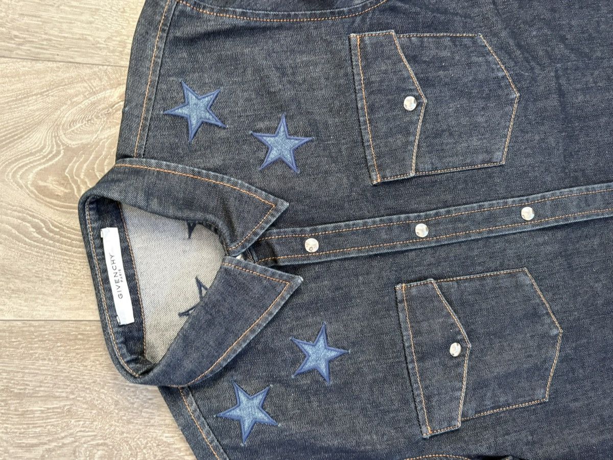Givenchy Givenchy Star Denim Button Up Shirt – Dark Wash Size US S / EU 44-46 / 1 - 4 Thumbnail