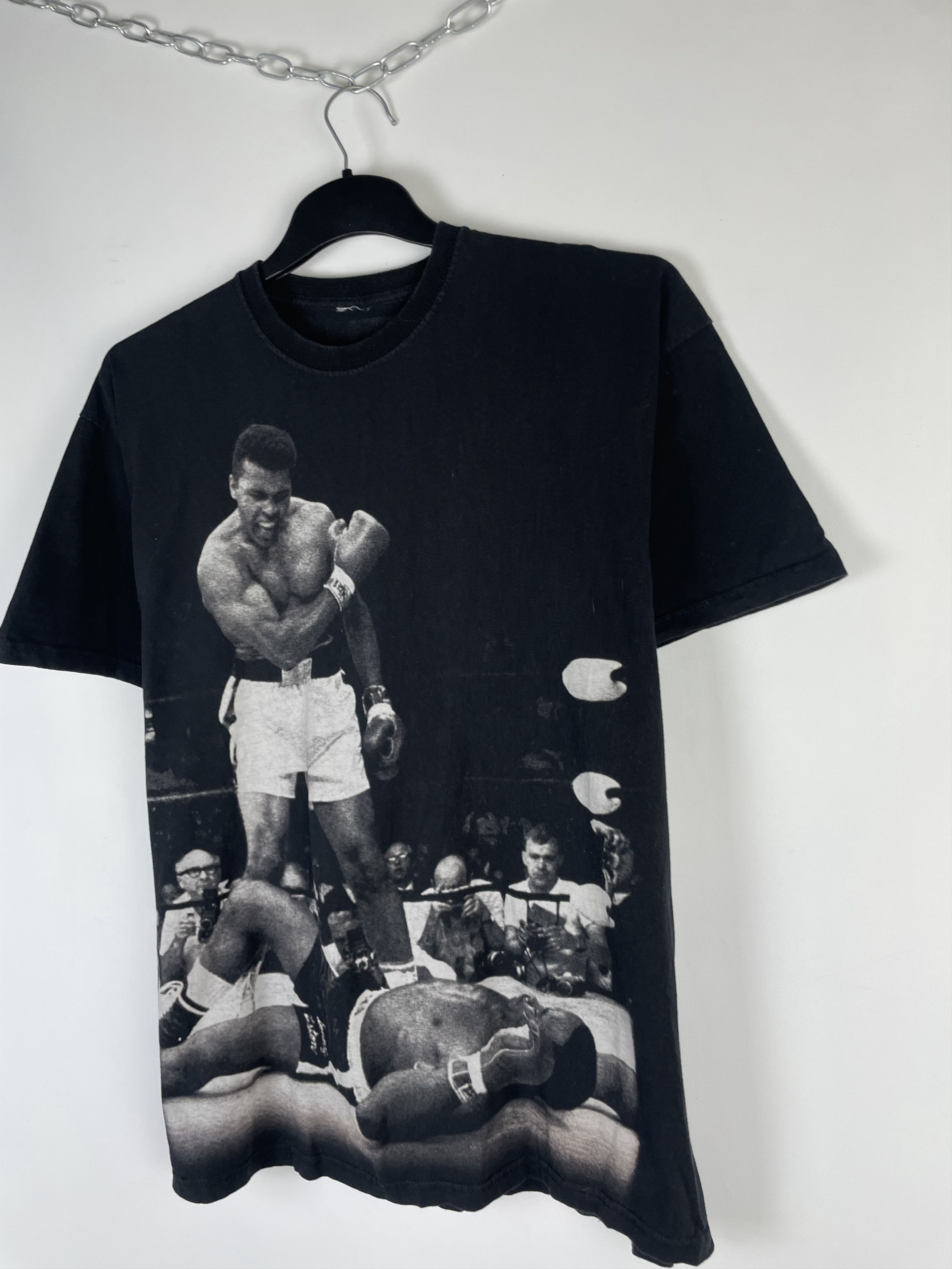 Vintage Vintage 00s Muhammad Ali tee Sonny Liston 1965 Photo Size US L / EU 52-54 / 3 - 4 Thumbnail