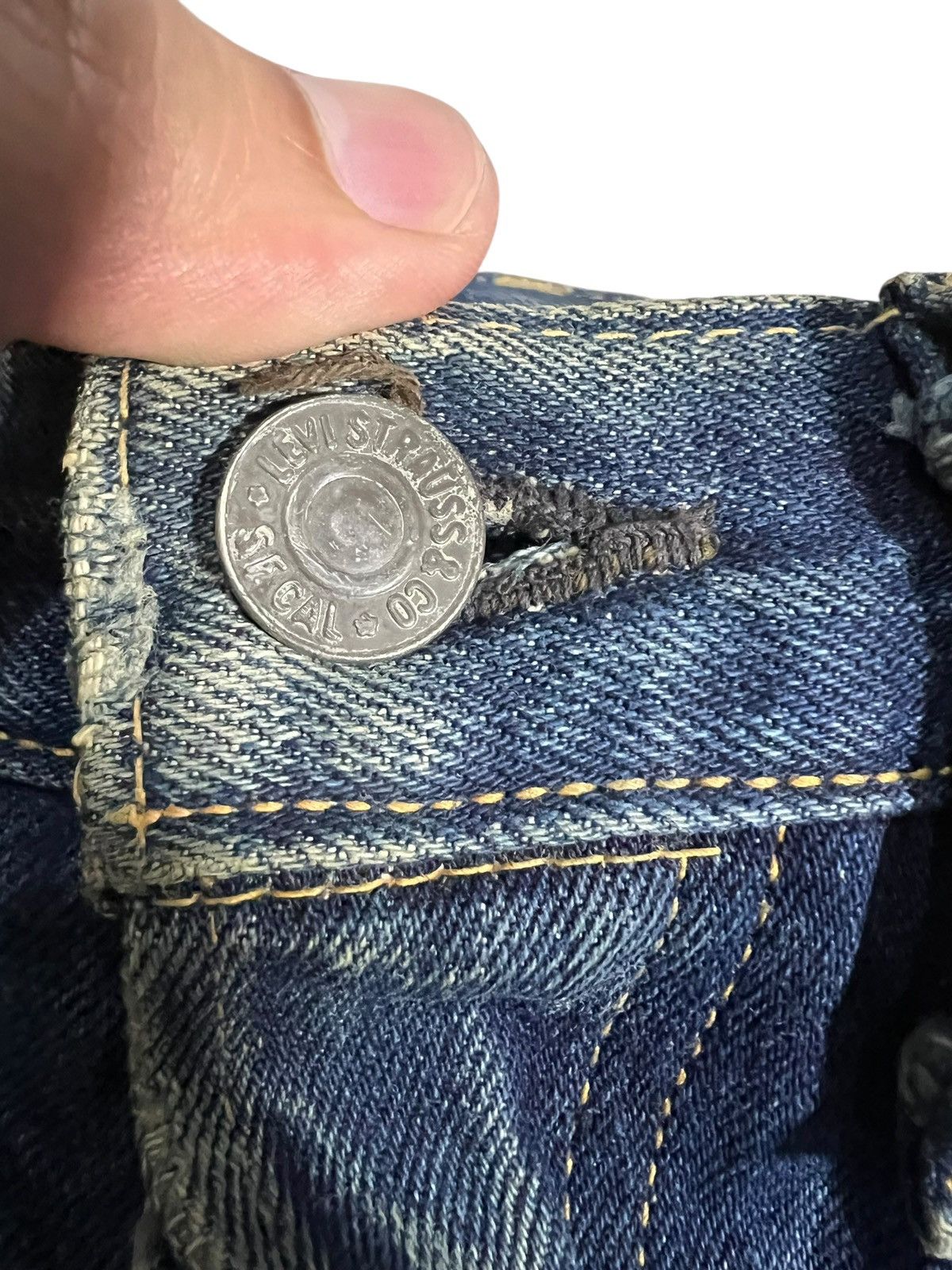 Levi's Vintage Levi’s 501xx Big E Selvedge Distressed Jean Size US 33 - 9 Thumbnail