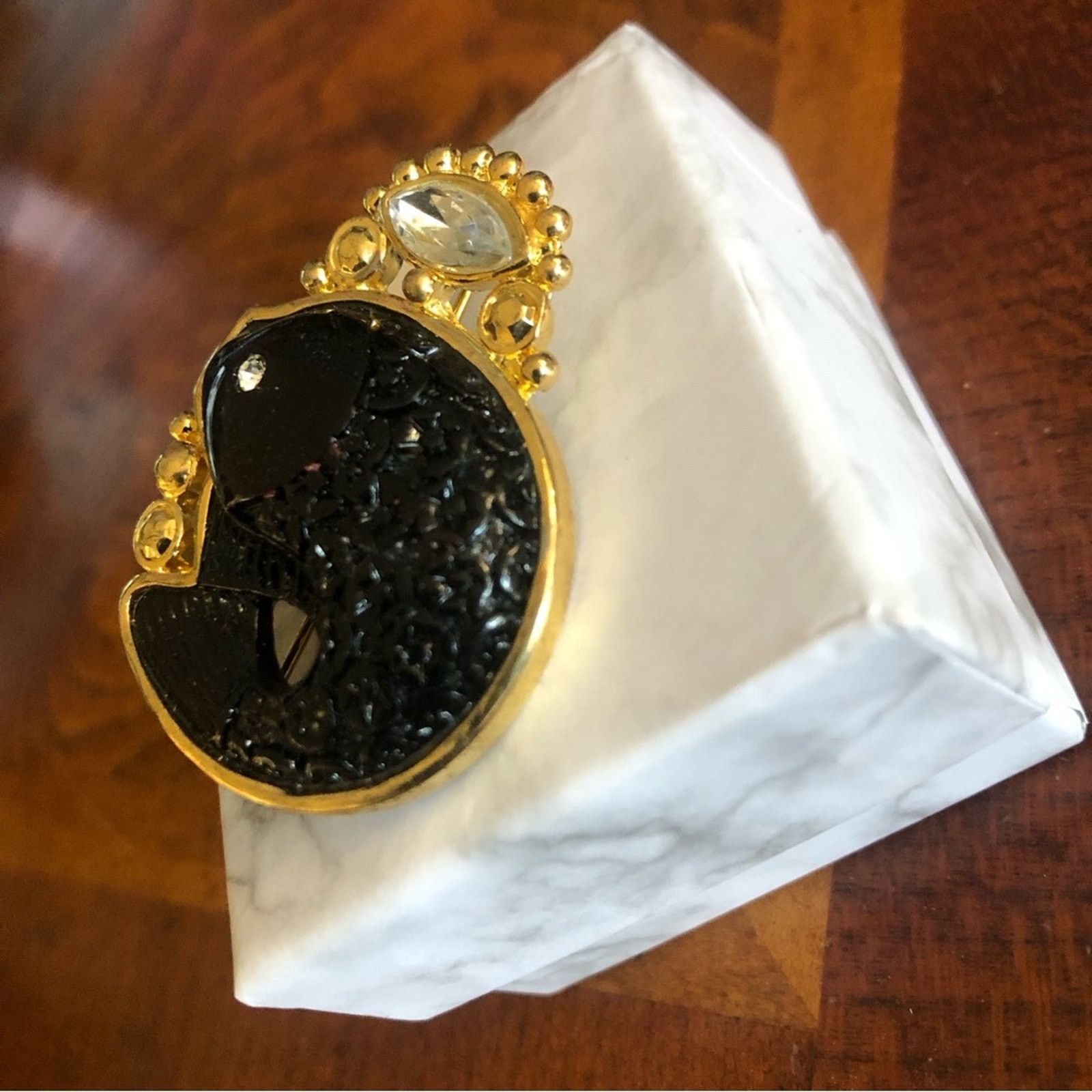 Vintage Vintage hand carved black agate fish brooch pin Size ONE SIZE - 4 Thumbnail