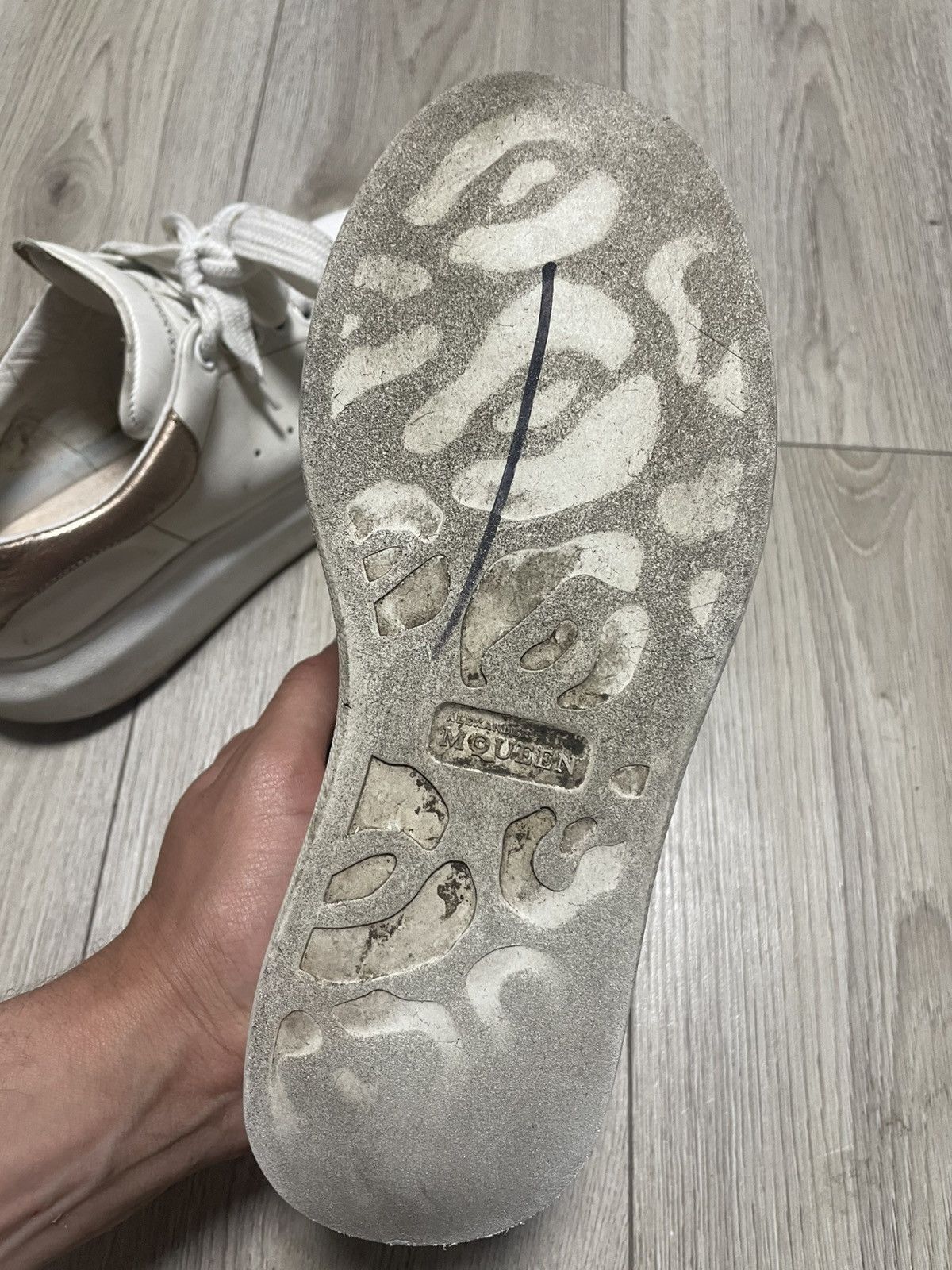Alexander McQueen Alexander McQueen Basic Sneakers 462217 Unisex Size US 8 / IT 38 - 24 Thumbnail