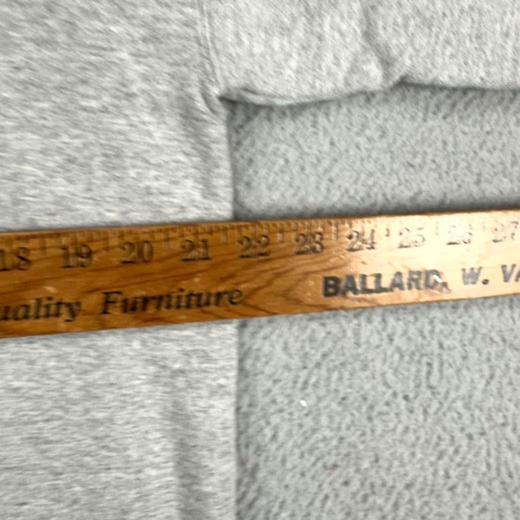 Hanes VINTAGE Hanes Sweatshirt Shirt Mens Medium Grey Crew Neck Pullover Long Sleeve Comfort Outdoors Walking Breathable Logo 90s Size US M / EU 48-50 / 2 - 7 Thumbnail