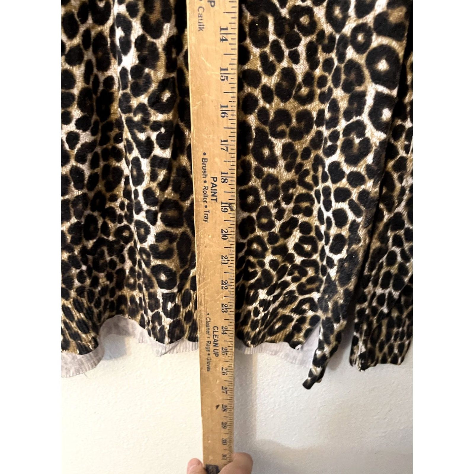 Michael Kors Michael Kors V-Neck Pullover Sweater Long Sleeve Animal Print Women's Size L Size L / US 10 / IT 46 - 4 Thumbnail