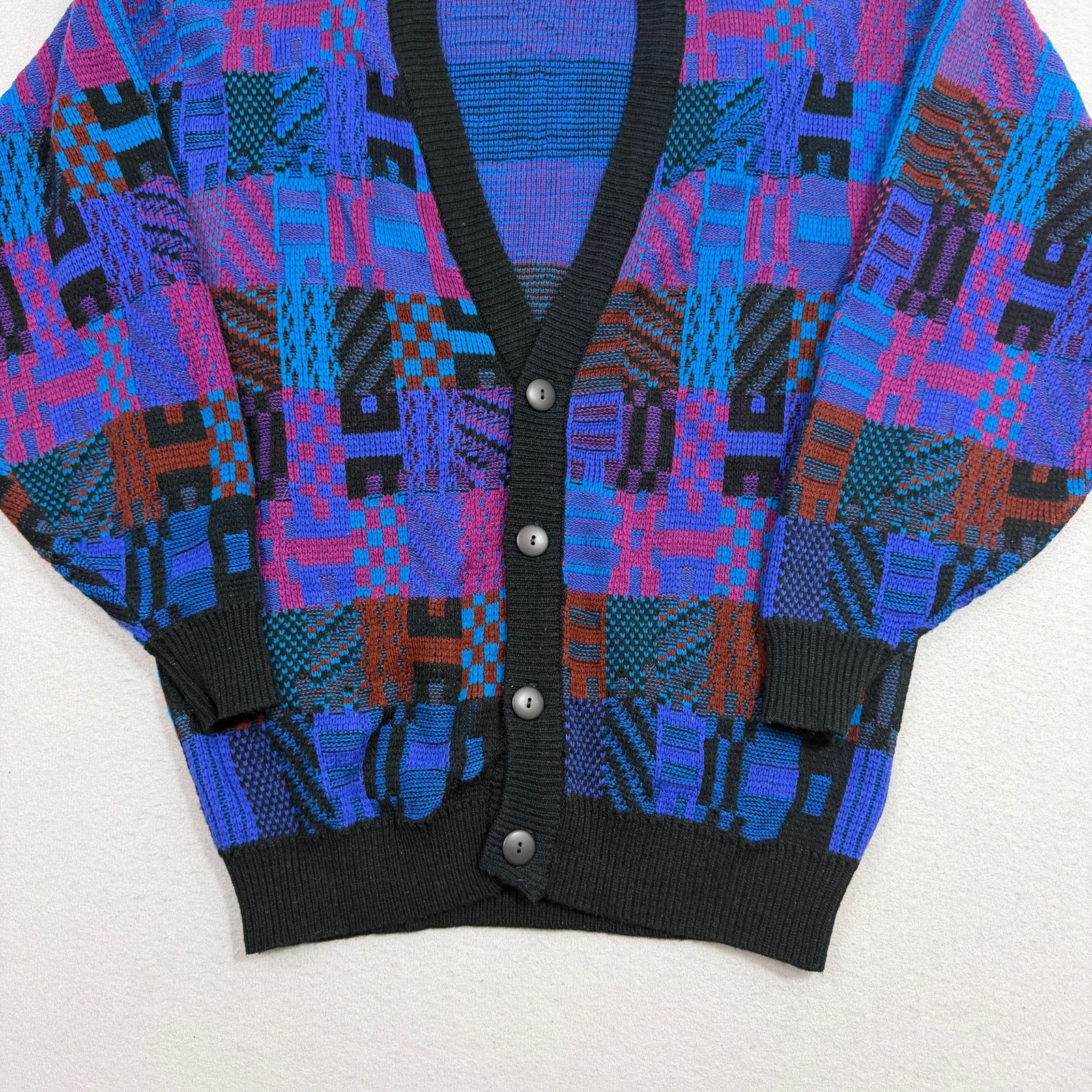 Vintage Vintage Botany 500 Geometric Knit Cardigan Sweater Large Size US L / EU 52-54 / 3 - 2 Thumbnail