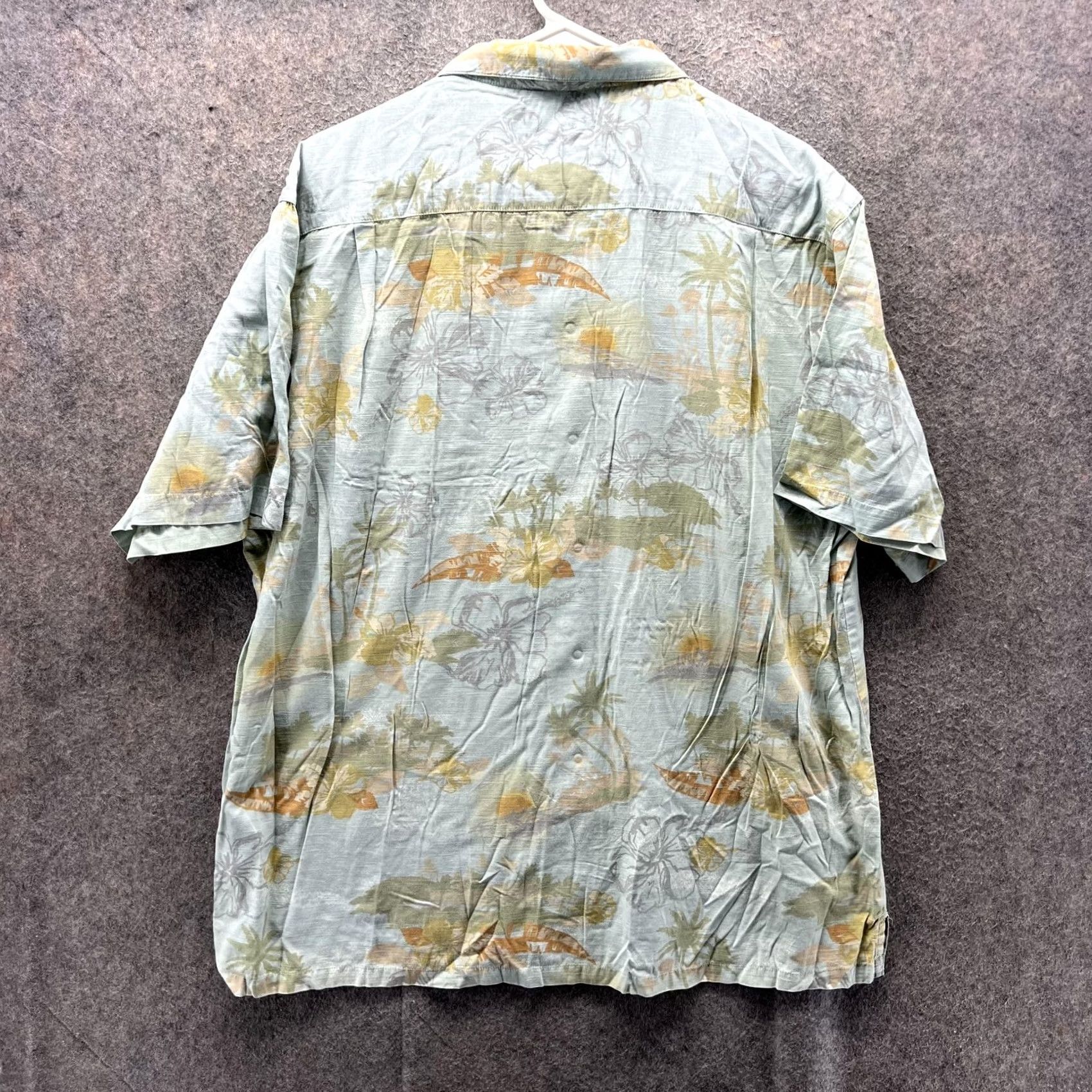 Vintage Columbia Shirt Mens L Green Hawaiian Floral Short Sleeve Button Front Casual Pocketed Size US L / EU 52-54 / 3 - 2 Thumbnail
