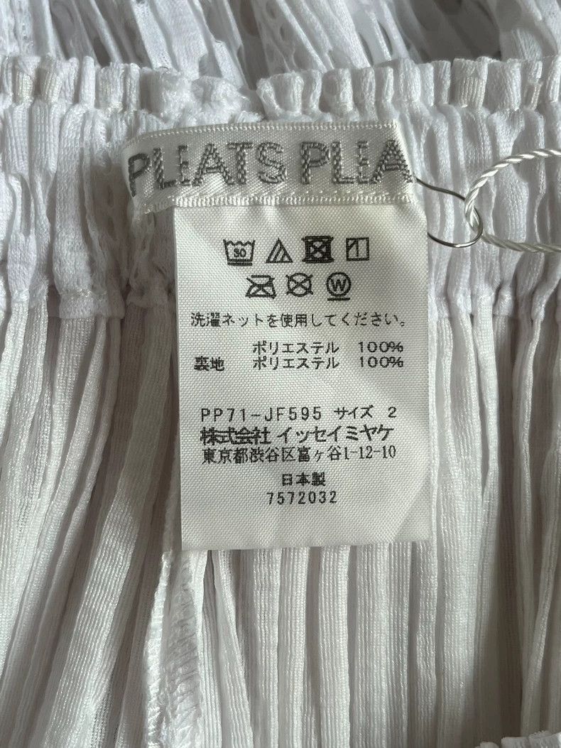 Issey Miyake Issey Miyake size:2 White pleated trousers Size 22" - 3 Thumbnail