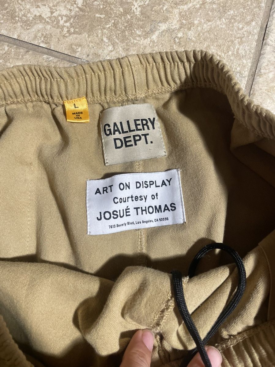 Gallery Dept. Gallery dept tan shorts Size US 32 / EU 48 - 2 Thumbnail