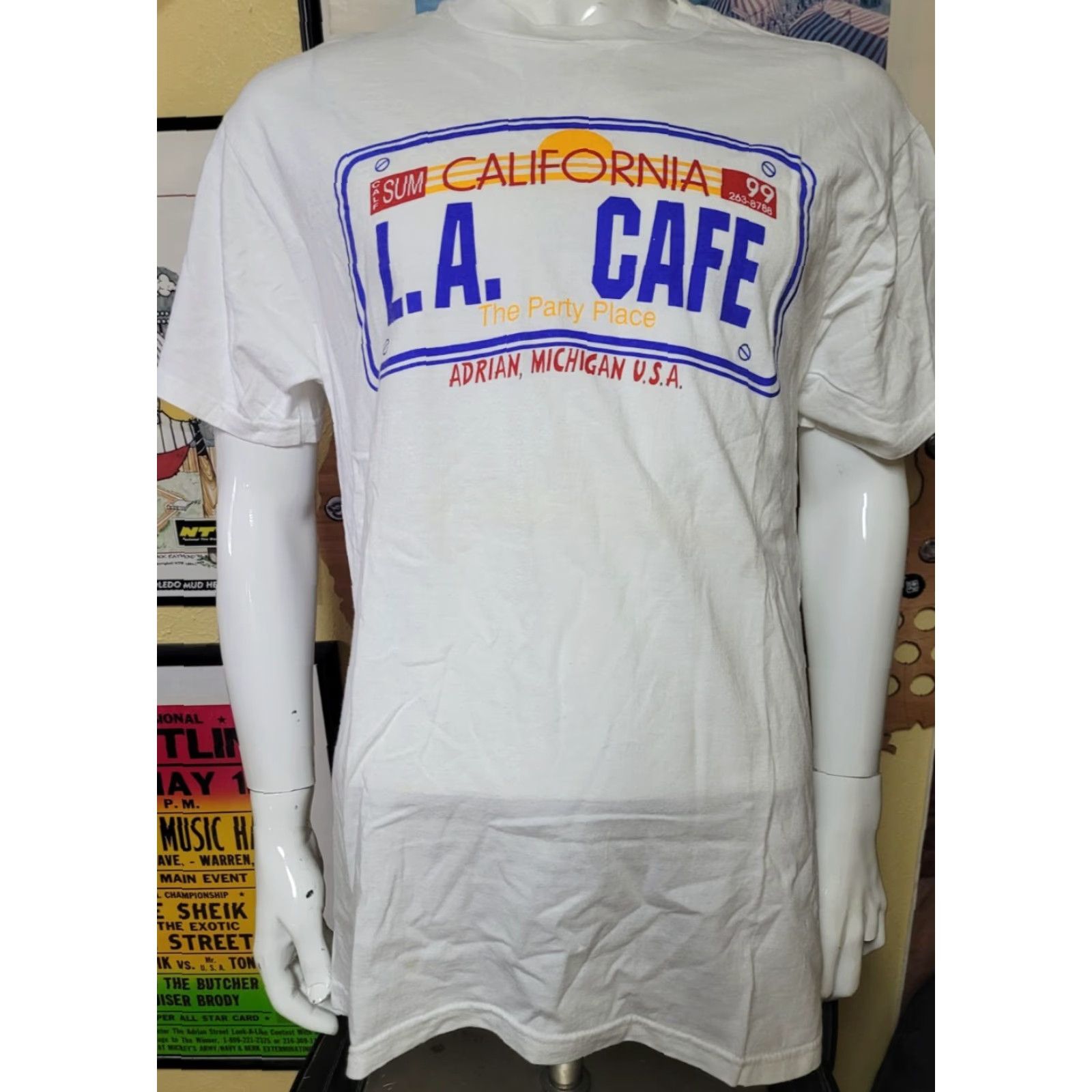 Hanes VTG Hanes T-Shirt LA Cafe Adrian MI Nightclub Bar Defunct 4460 W. Maumee St. Primitive? Large White Men Shirt Size US L / EU 52-54 / 3 - 2 Thumbnail