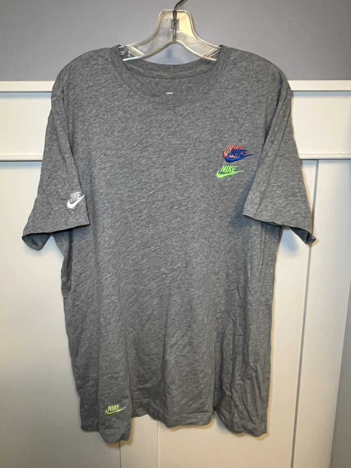 Nike Vintage Nike multi embroidered logo T-shirt Size US XL / EU 56 / 4 - 1 Thumbnail
