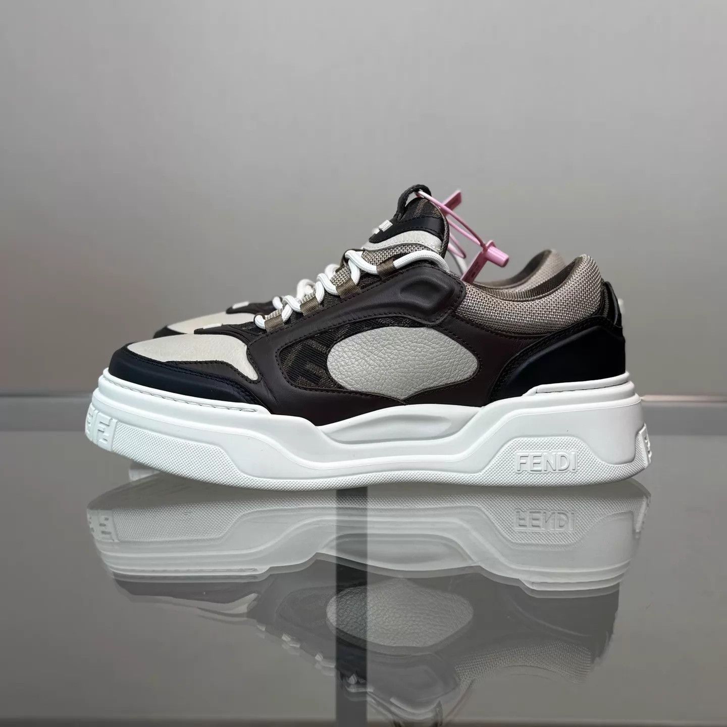 Fendi Fendi Force Monogram Platform Sneaker UK8 (42) Size US 9 / EU 42 - 2 Thumbnail