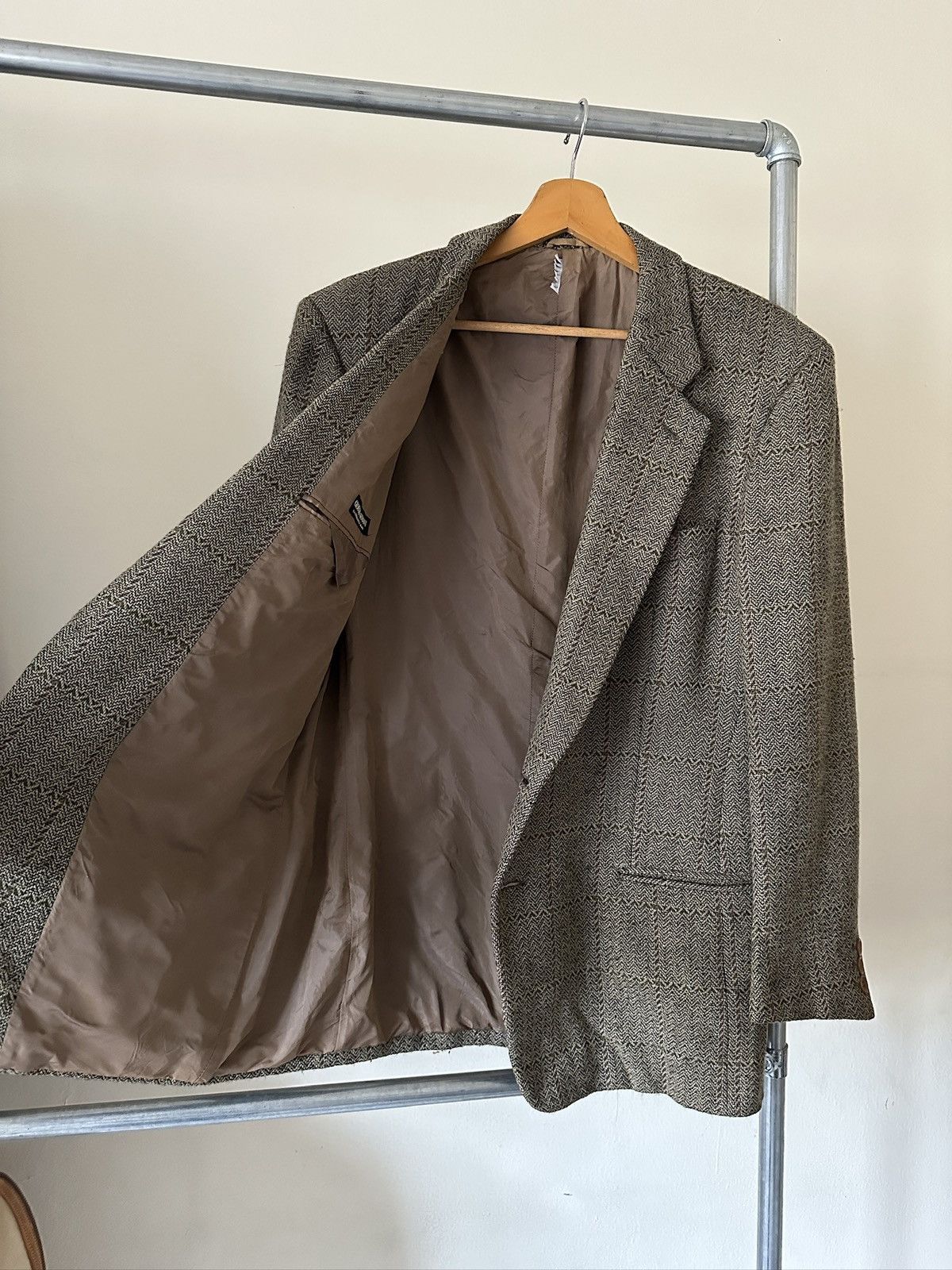 Giorgio Armani 1990s Giorgio Armani Wool Tweet Jacket Size US L / EU 52-54 / 3 - 4 Thumbnail