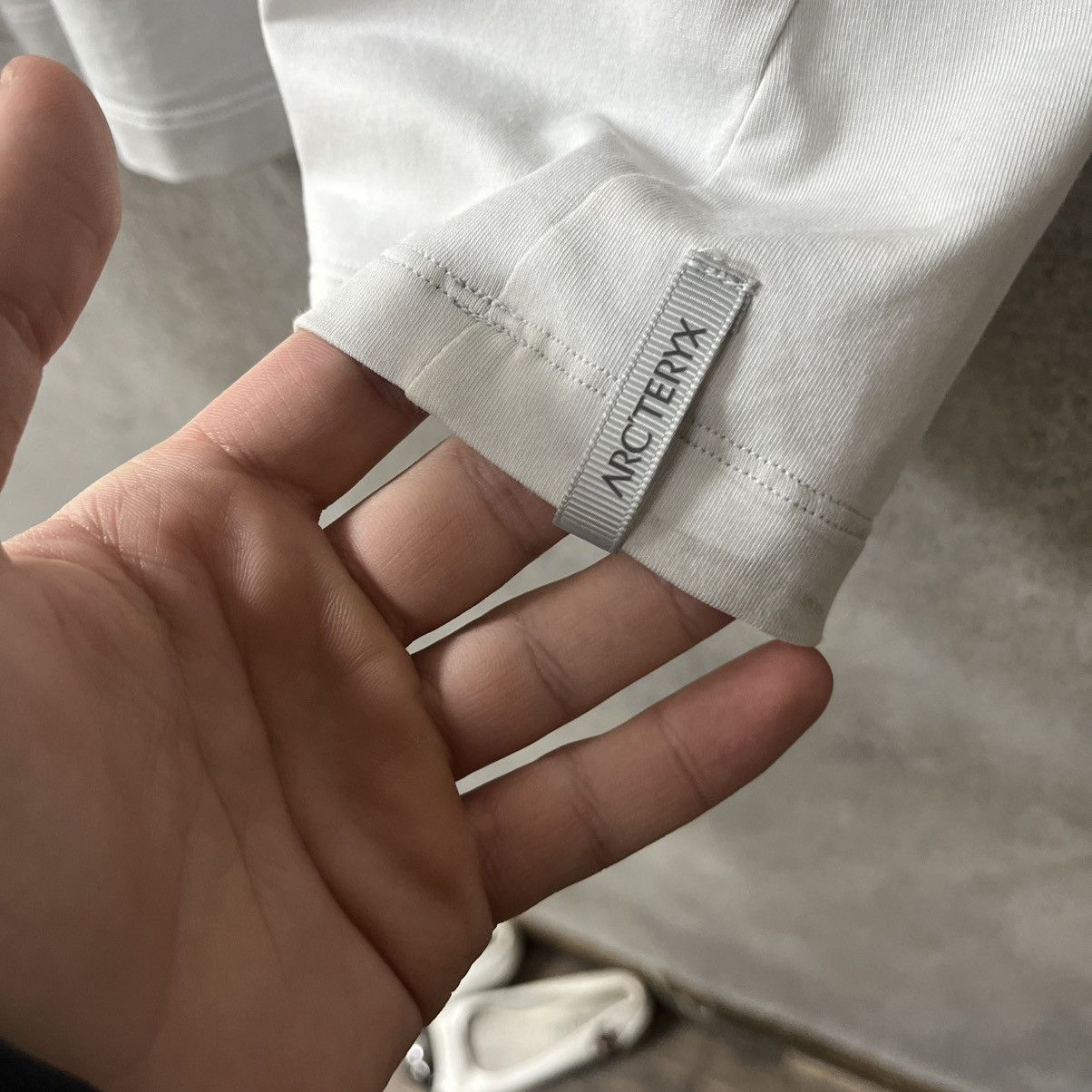 Arc'teryx Arcteryx T-shirt big logo Xl Size US XL / EU 56 / 4 - 6 Thumbnail