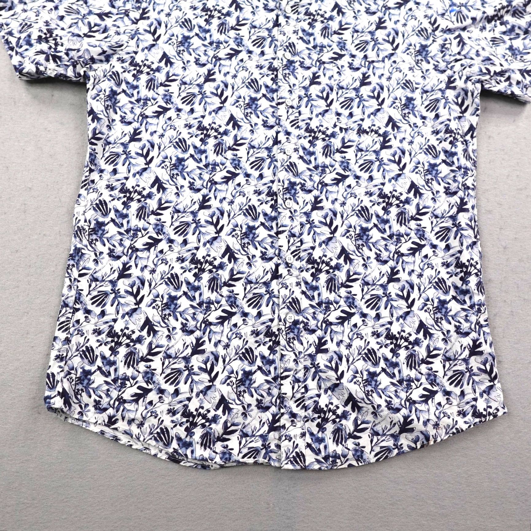 Rodd & Gunn Rodd & Gunn Shirt Mens Large Blue Floral Hawaiian Button-Up Short Sleeve Cotton Size US L / EU 52-54 / 3 - 3 Thumbnail
