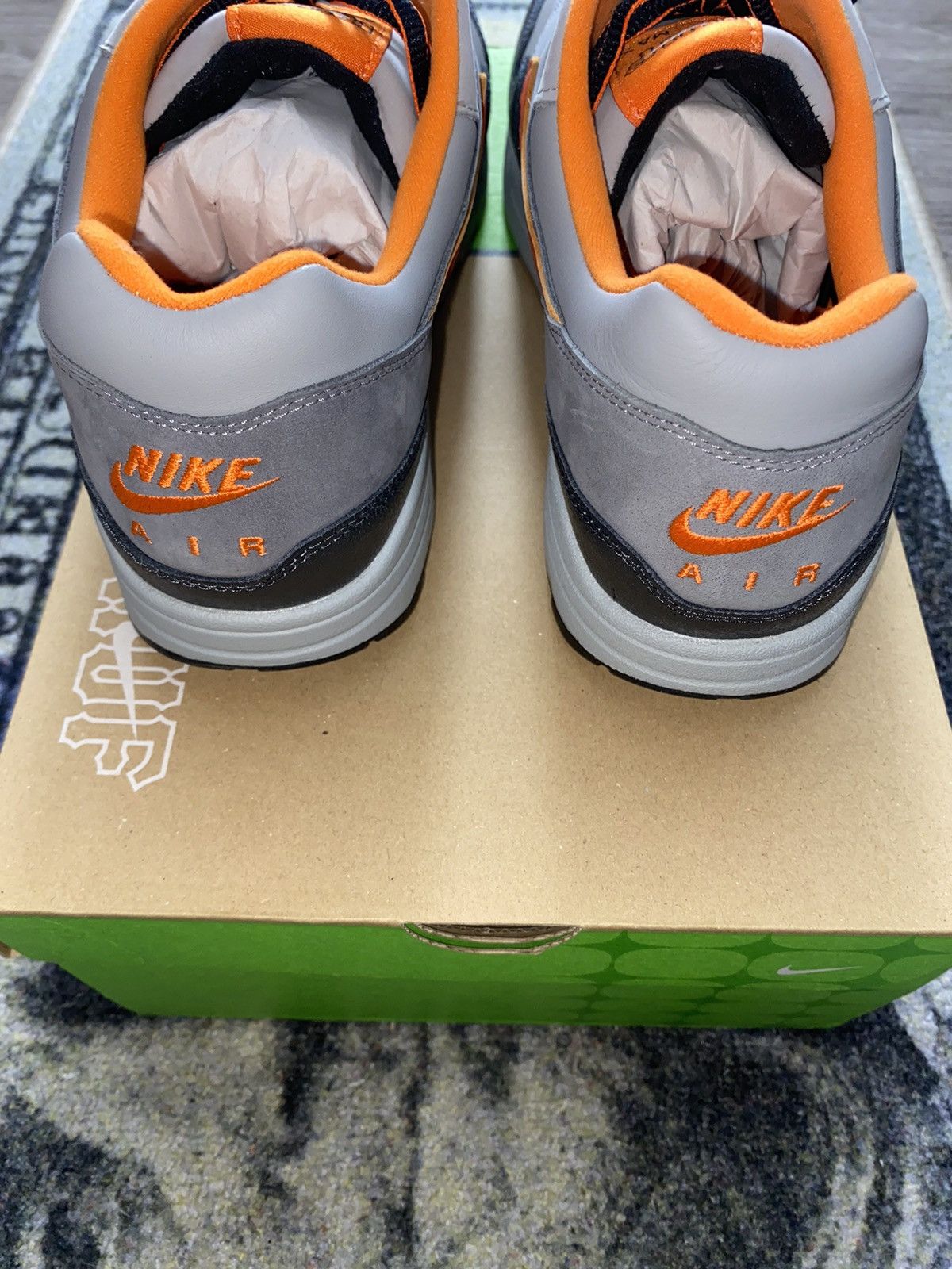 Huf × Nike Nike Air Max 1 SP HUF Brilliant Orange Size US 13 / EU 46 - 4 Thumbnail