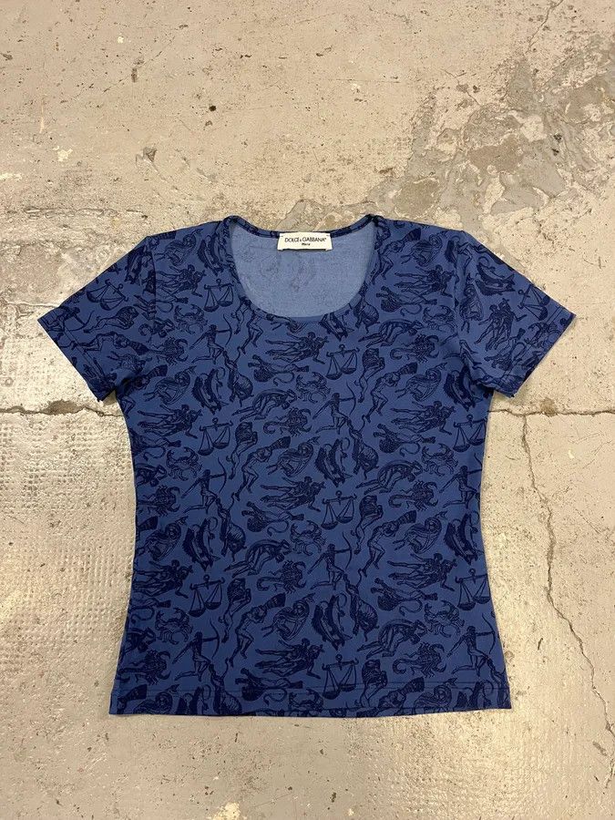 Designer × Dolce & Gabbana × Vintage 2000s Dolce & Gabbana Astrology Ancient Blue T-Shirt Size S / US 4 / IT 40 - 1 Thumbnail