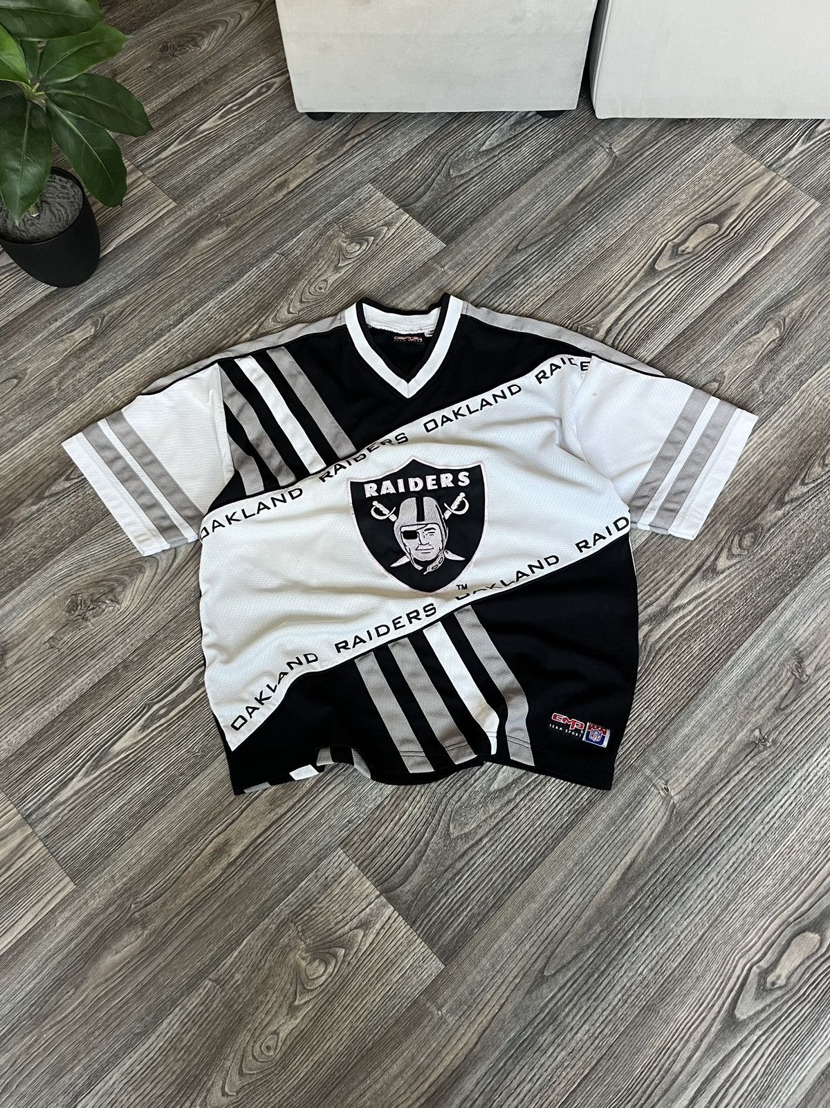 VINTAGE OAKLAND RAIDERS BAGGY NFL JERSEY 90’s