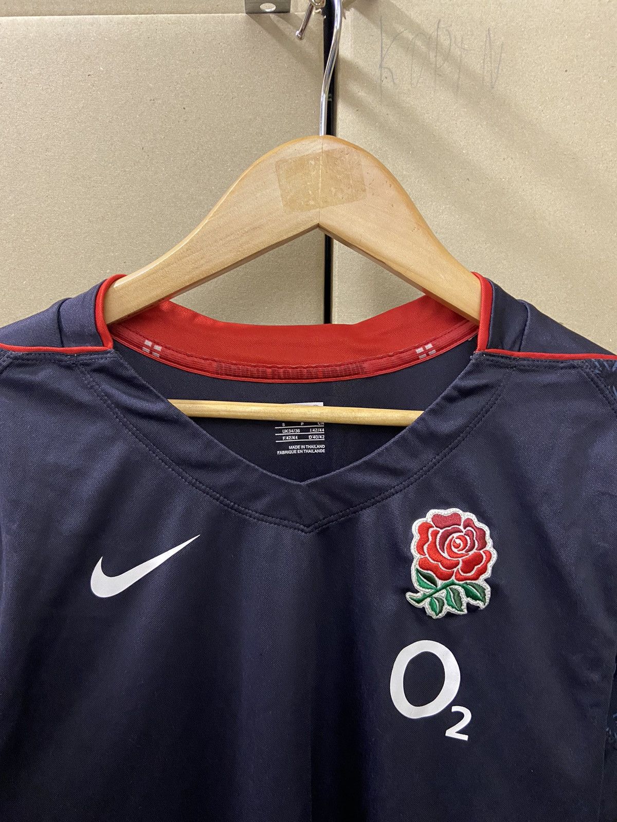 Canterbury of New Zealand × Vintage Vintage England O2 Canterbury Rugby Soccer Jersey Y2K UK Size US S / EU 44-46 / 1 - 3 Thumbnail