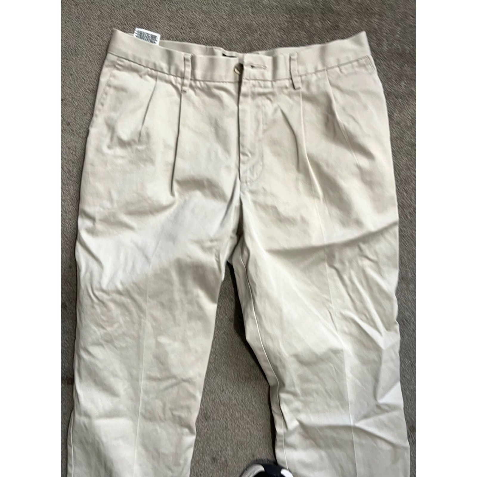 Dockers DOCKERS Mens 34x29 Chino Dress Pants Classic Fit Beige Ivory 90s Vintage Army Apple Pattern Solid Pleated Front Zip Pants Mens Size US 34 / EU 50 - 2 Thumbnail