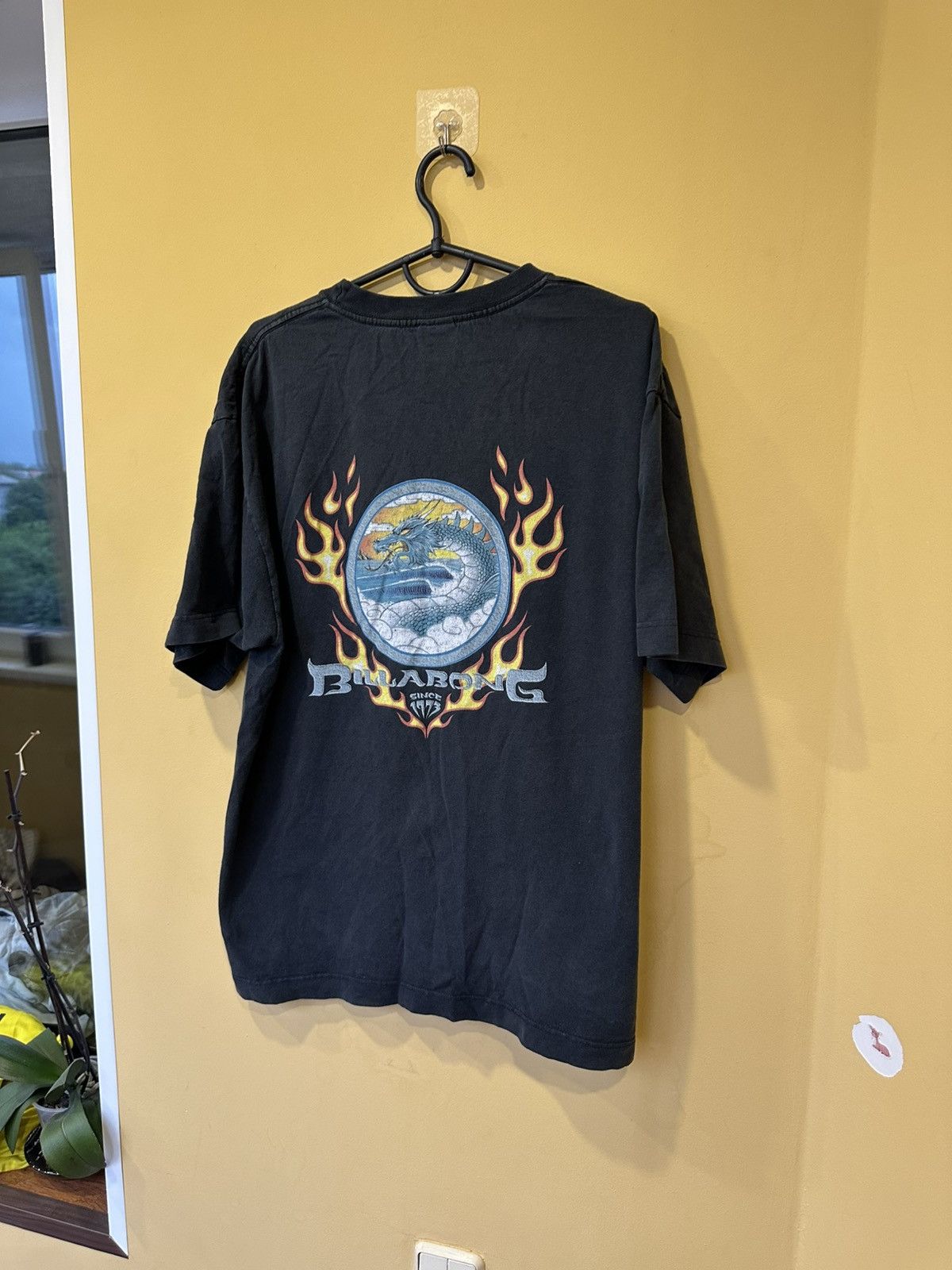 Vintage Vintage Billabong Shirt Surf Flame Dragon Tee T Shirt men Size US M / EU 48-50 / 2 - 1 Thumbnail
