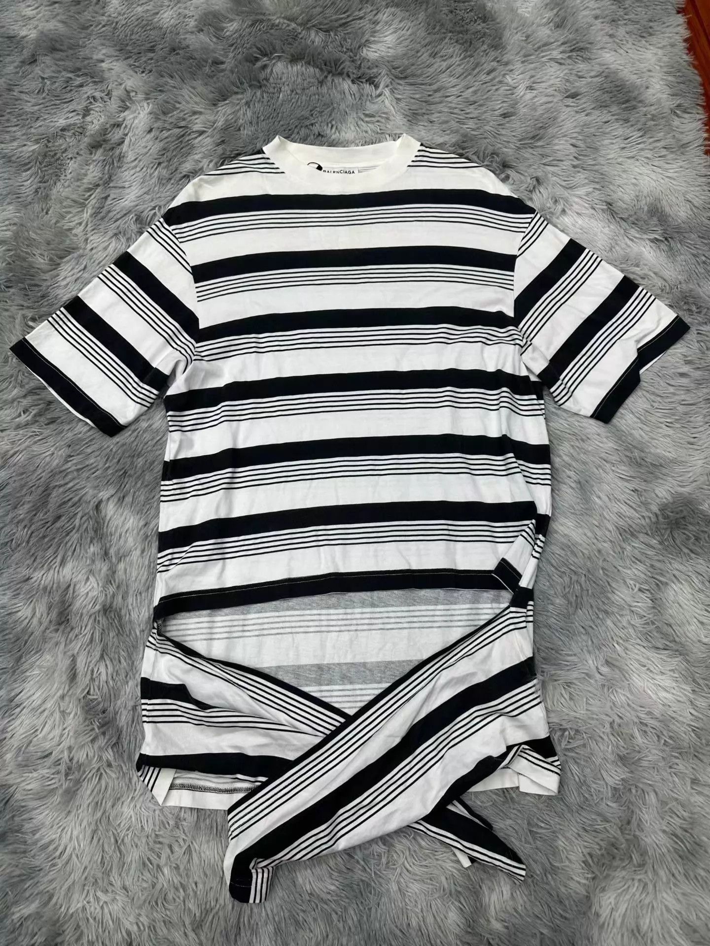 Balenciaga Balenciaga Distressed Hem Striped SS Tee XS New Size XS / US 0-2 / IT 36-38 - 1 Thumbnail
