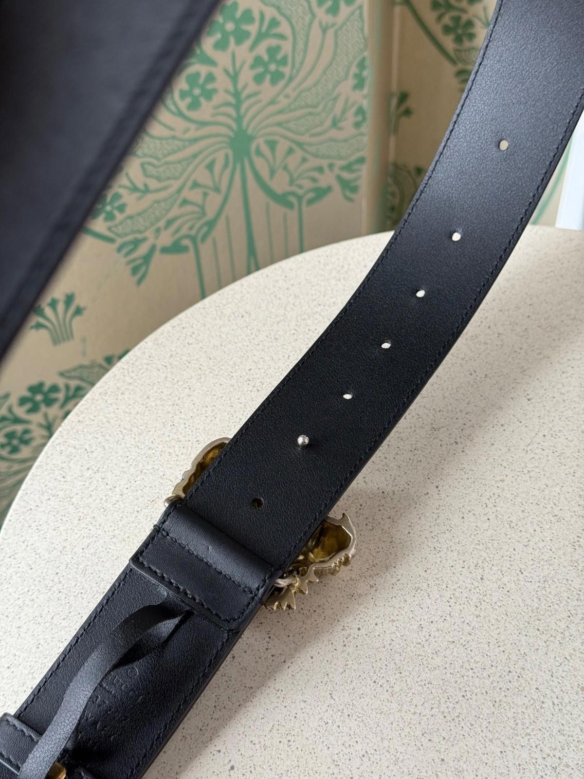 Gucci Gucci Tiger Head Rhinestines Black Leather Buckle Belt 95 Size 32 - 9 Thumbnail