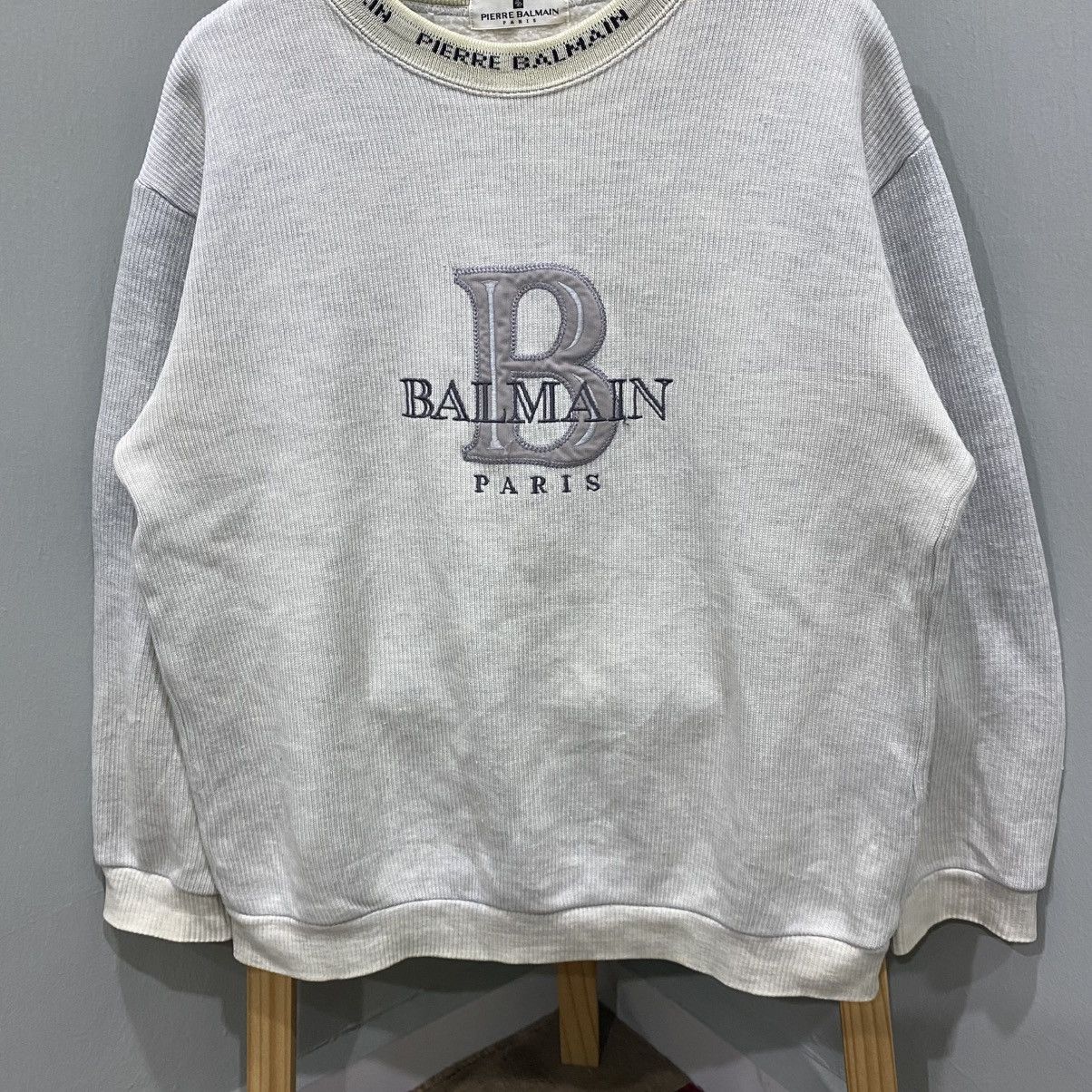 Pierre Balmain Vintage Pierre Balmain Paris Big Logo Sweatshirt Grey Size US M / EU 48-50 / 2 - 4 Thumbnail