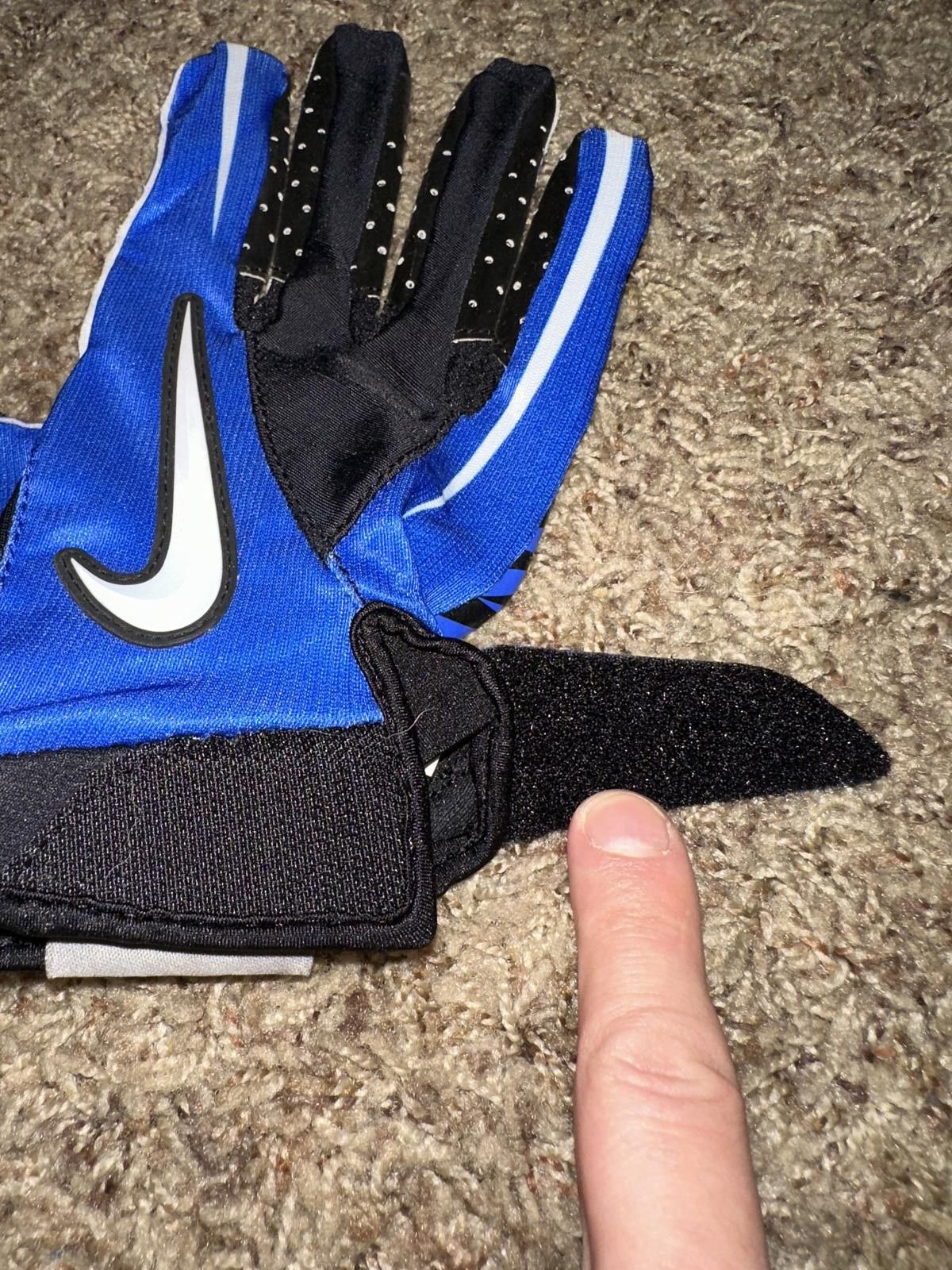 Nike VINTAGE Nike Men’s VaporJet Magnigrip Football Receiver Blue Gloves 2009 Size ONE SIZE - 7 Thumbnail